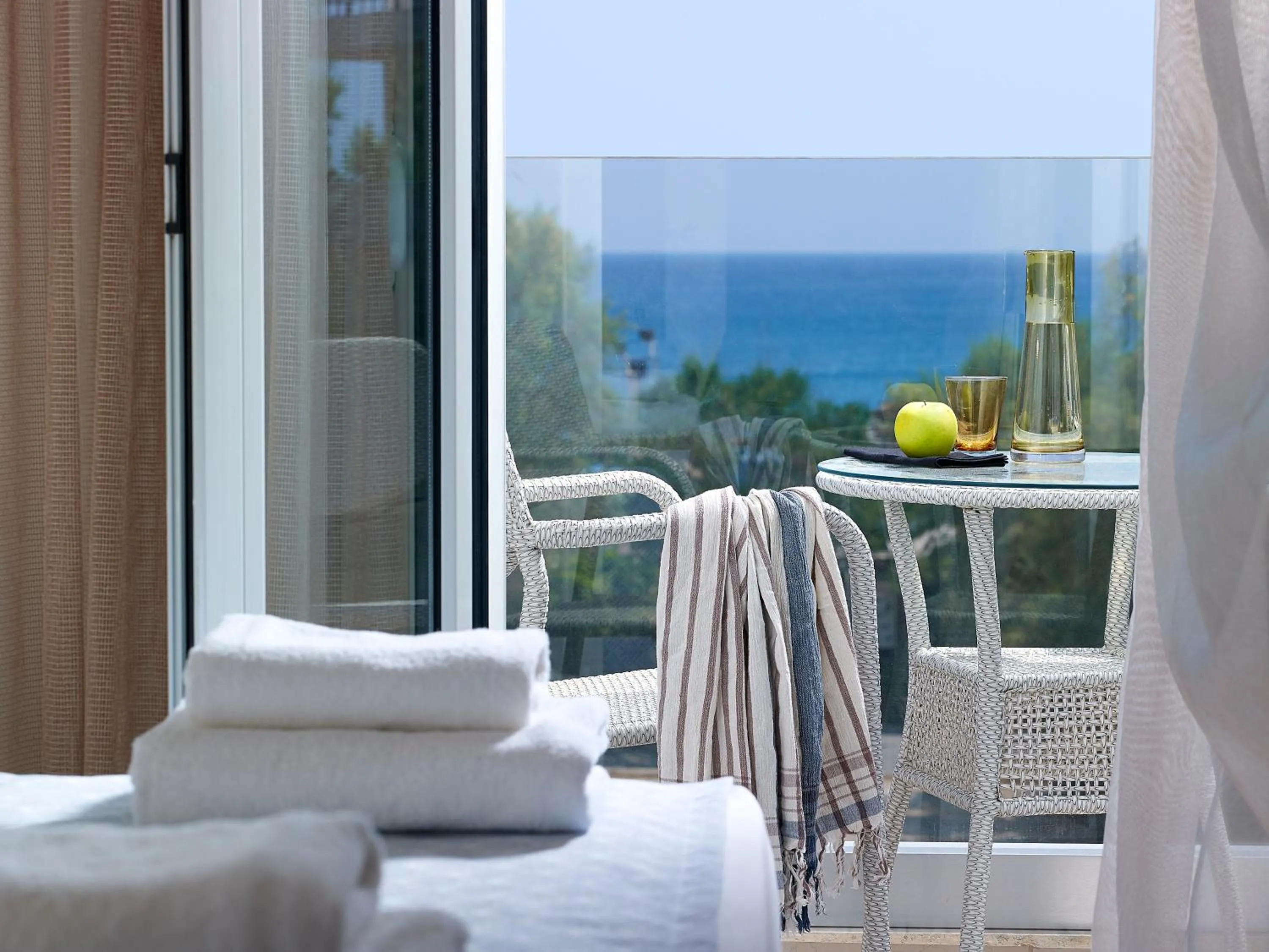Studio Apartment with Sea View in Coral Apts - Hotelia Hospitality Group