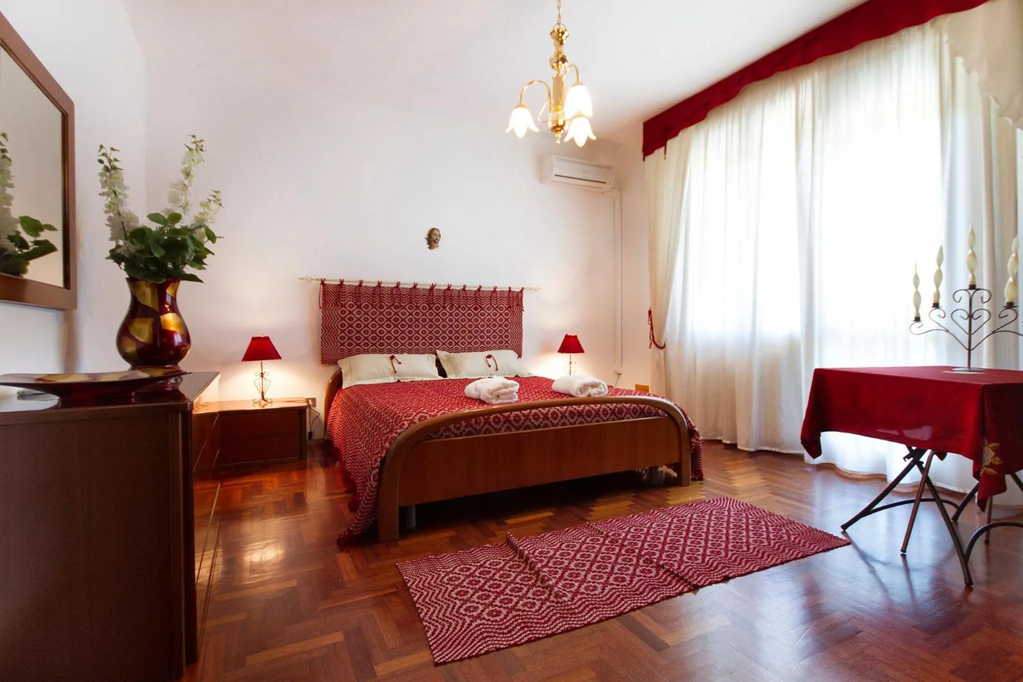Photo of the whole room, Bed in Sa Mariposa