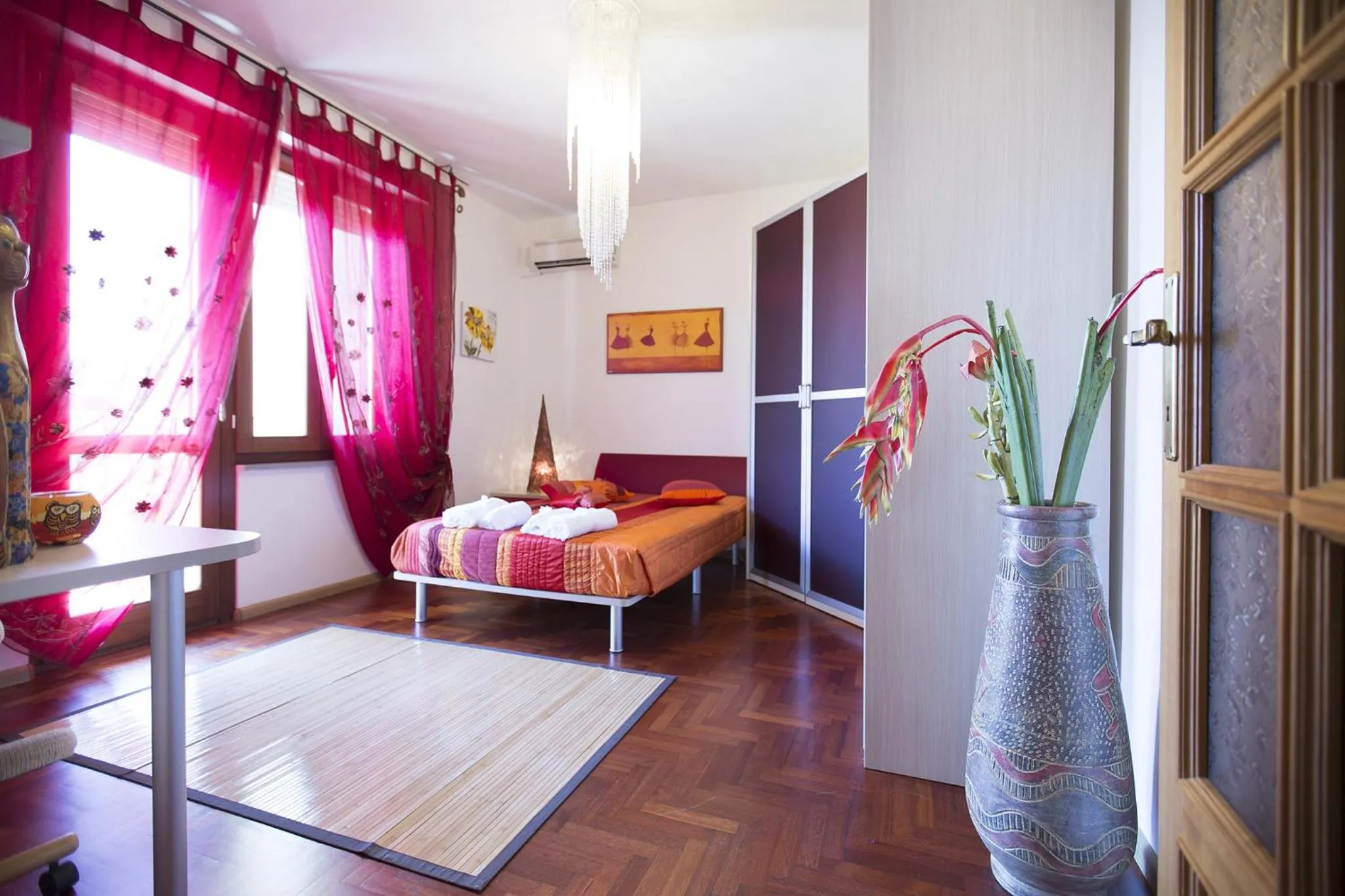 Photo of the whole room, Bed in Sa Mariposa