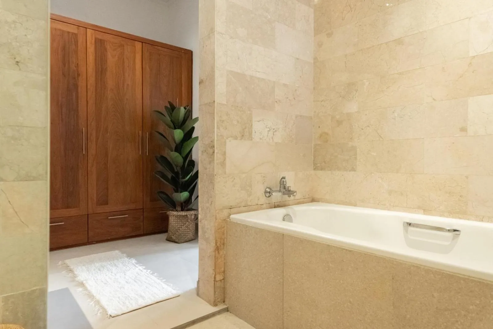 Bathroom in Madeira Casa Canggu, Bali