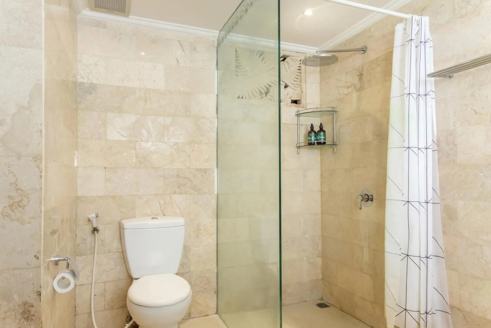 Bathroom in Madeira Casa Canggu, Bali