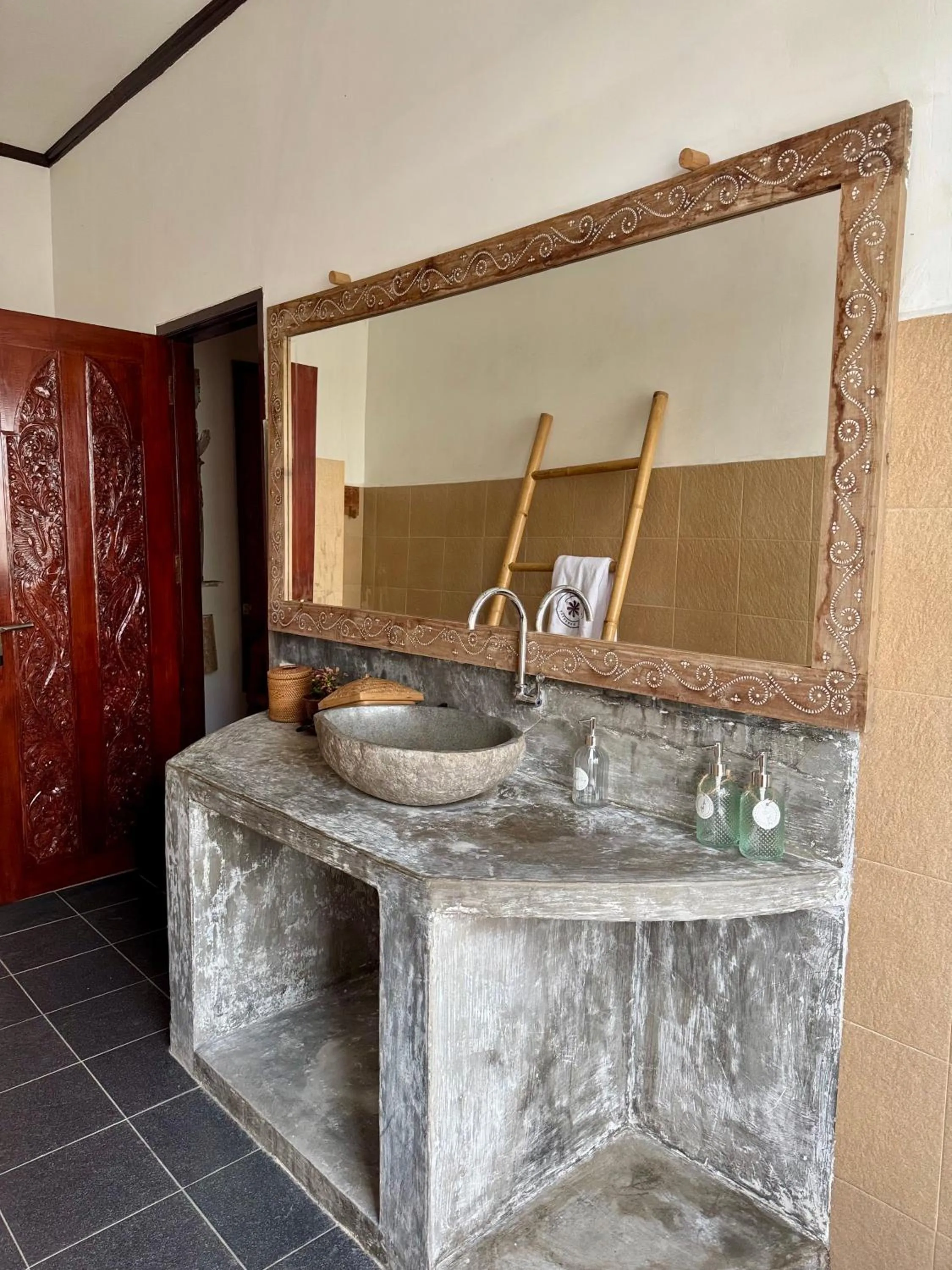 Twin Room with Garden View in Sasak Garden Resort