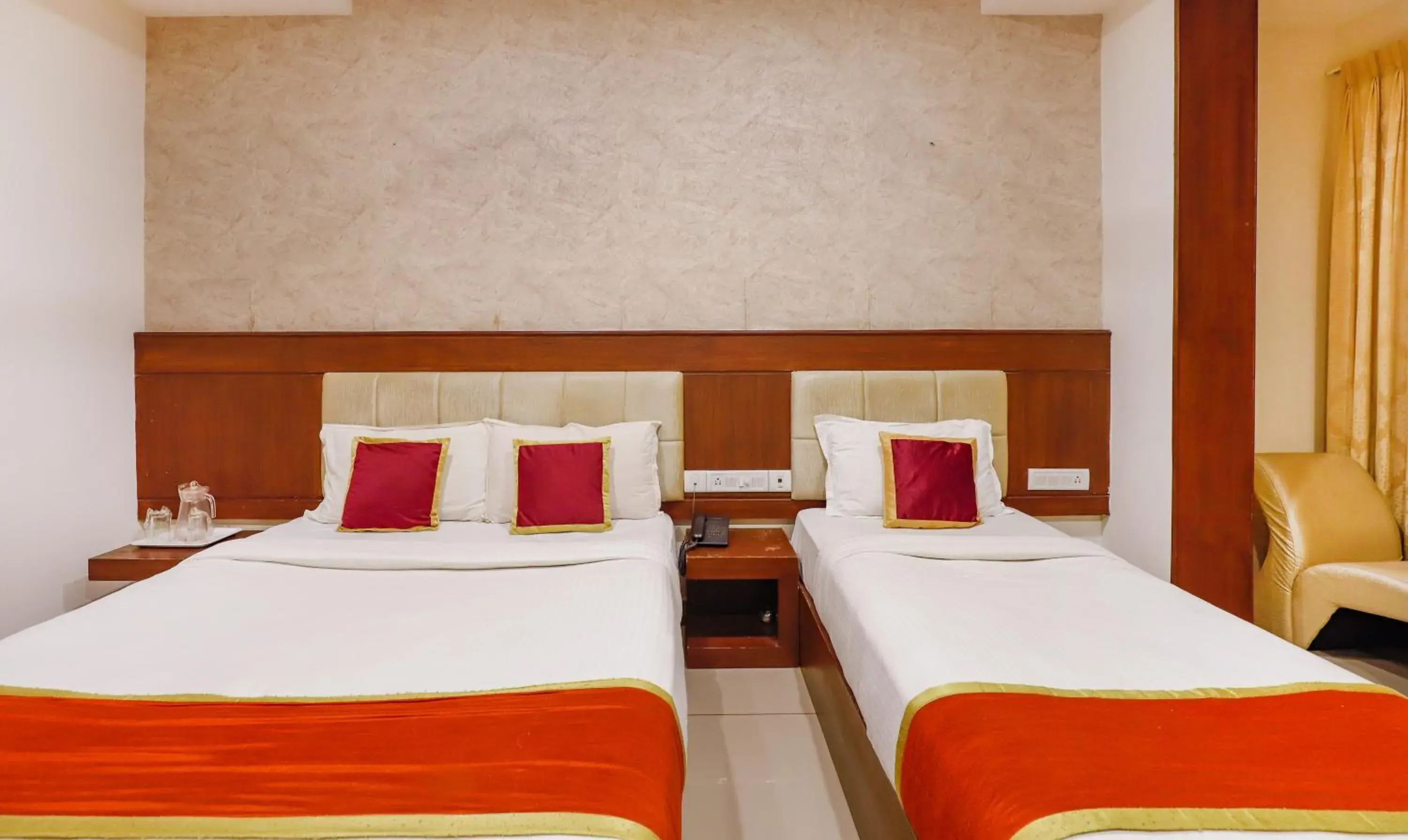 Bed in The Mount City Near US Consulate Bed in The Mount City Near US Consulate