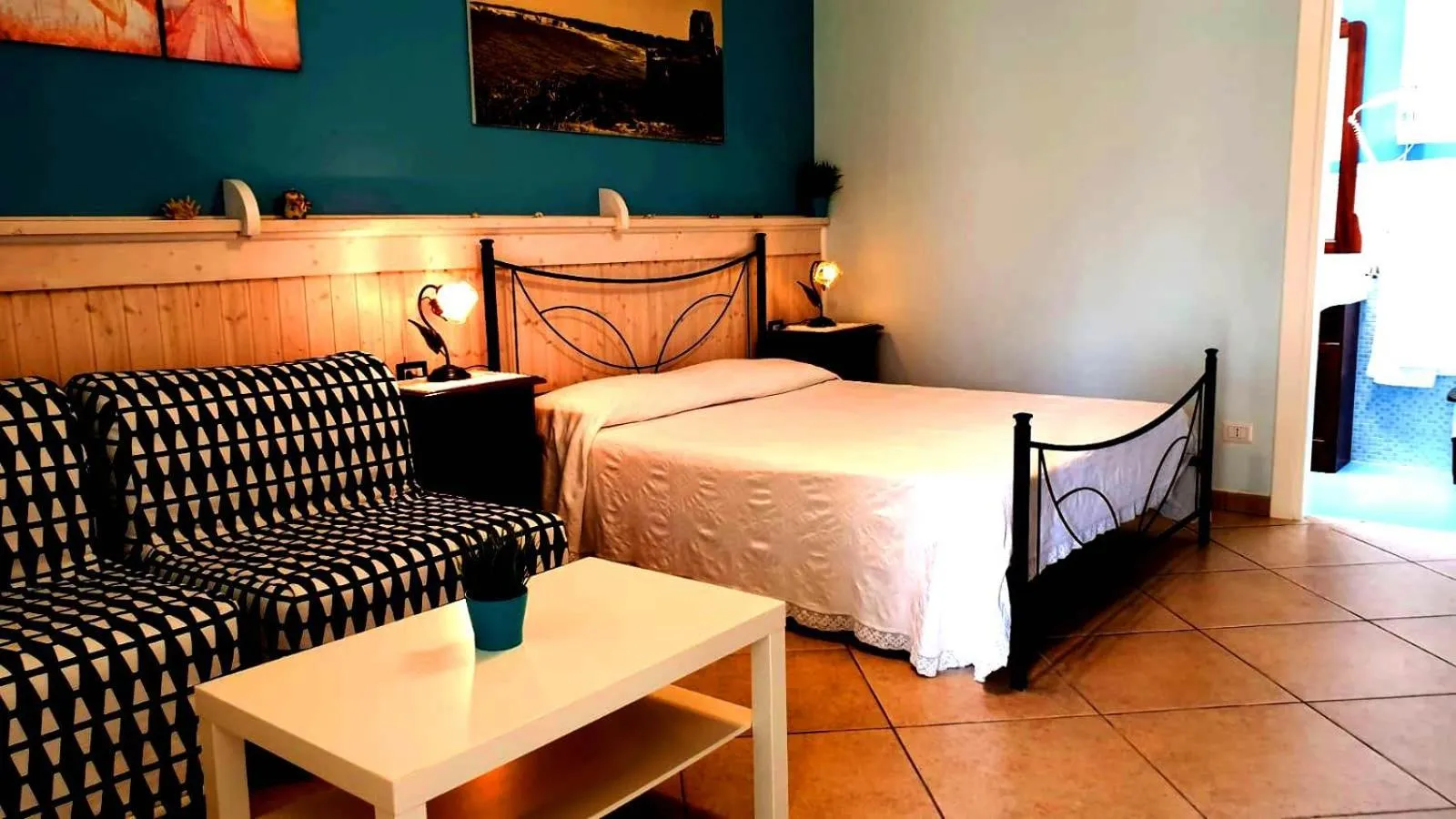 Photo of the whole room, Bed in B&B Villa Romina