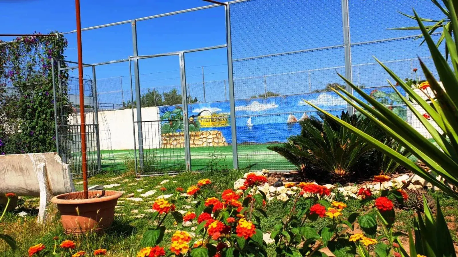 Double Room with Pool View in B&B Villa Romina Double Room with Pool View in B&B Villa Romina