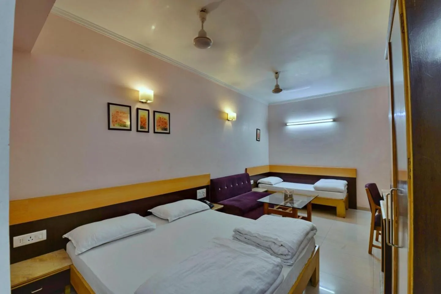 Jain's Hotel Rajhans