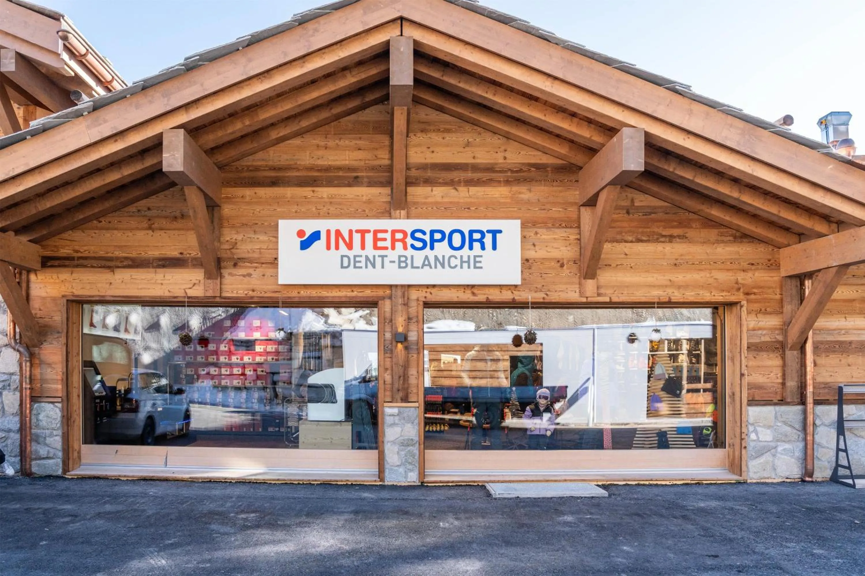 Nearby landmark in Dent Blanche Resort - TemptingPlaces Collection