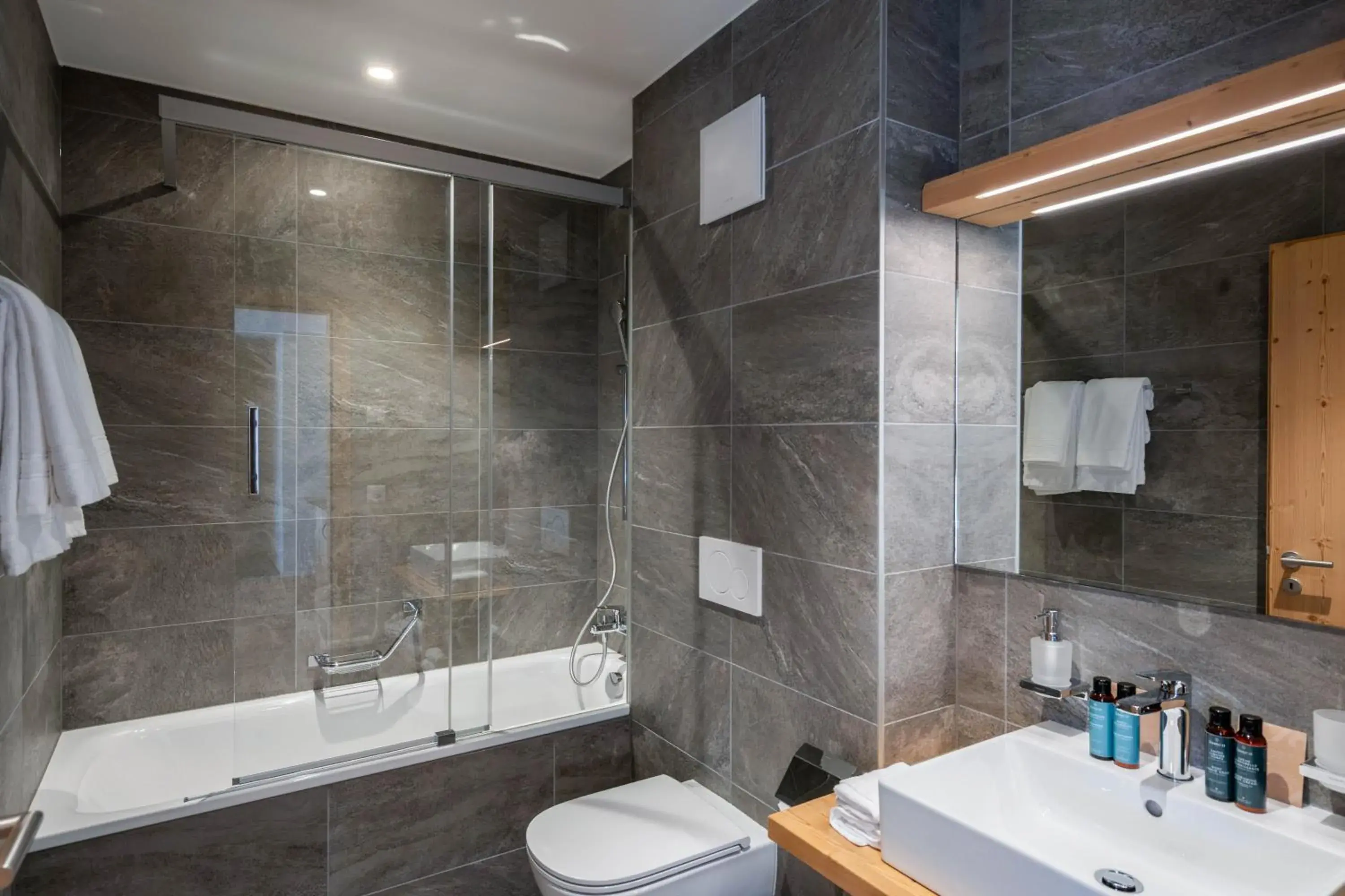 Two-Bedroom Apartment with Balcony - single occupancy in Dent Blanche Resort - TemptingPlaces Collection Two-Bedroom Apartment with Balcony - single occupancy in Dent Blanche Resort - TemptingPlaces Collection