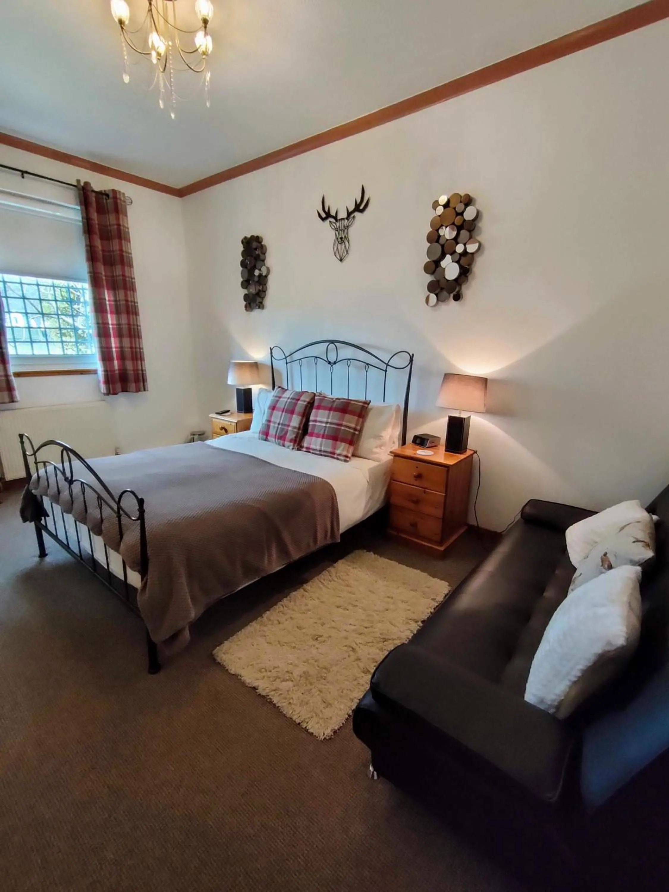 Bedroom, Bed in The Old Smiddy Cottage and Apartment