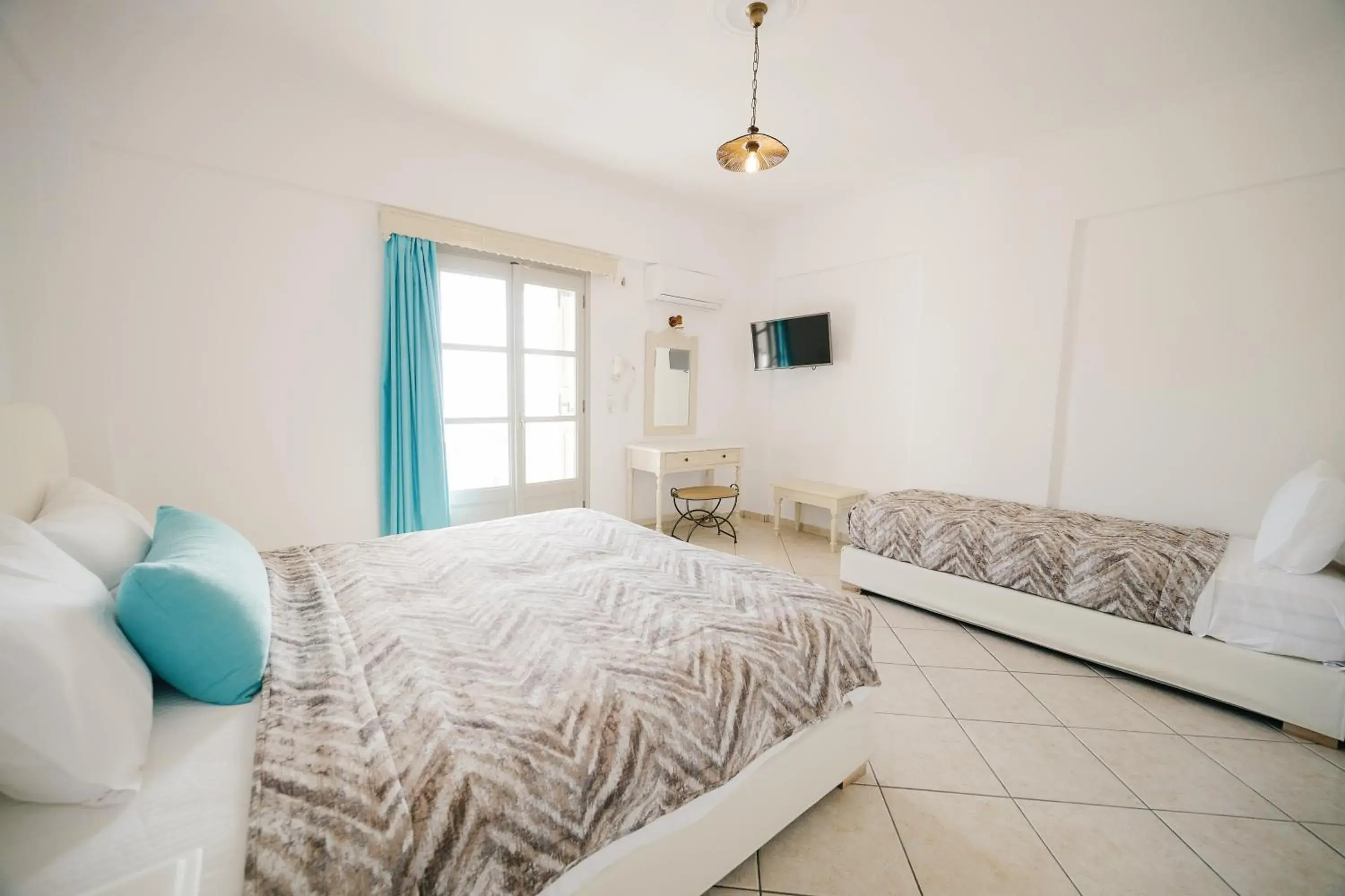 Superior Quadruple Room in my life suites Superior Quadruple Room in my life suites