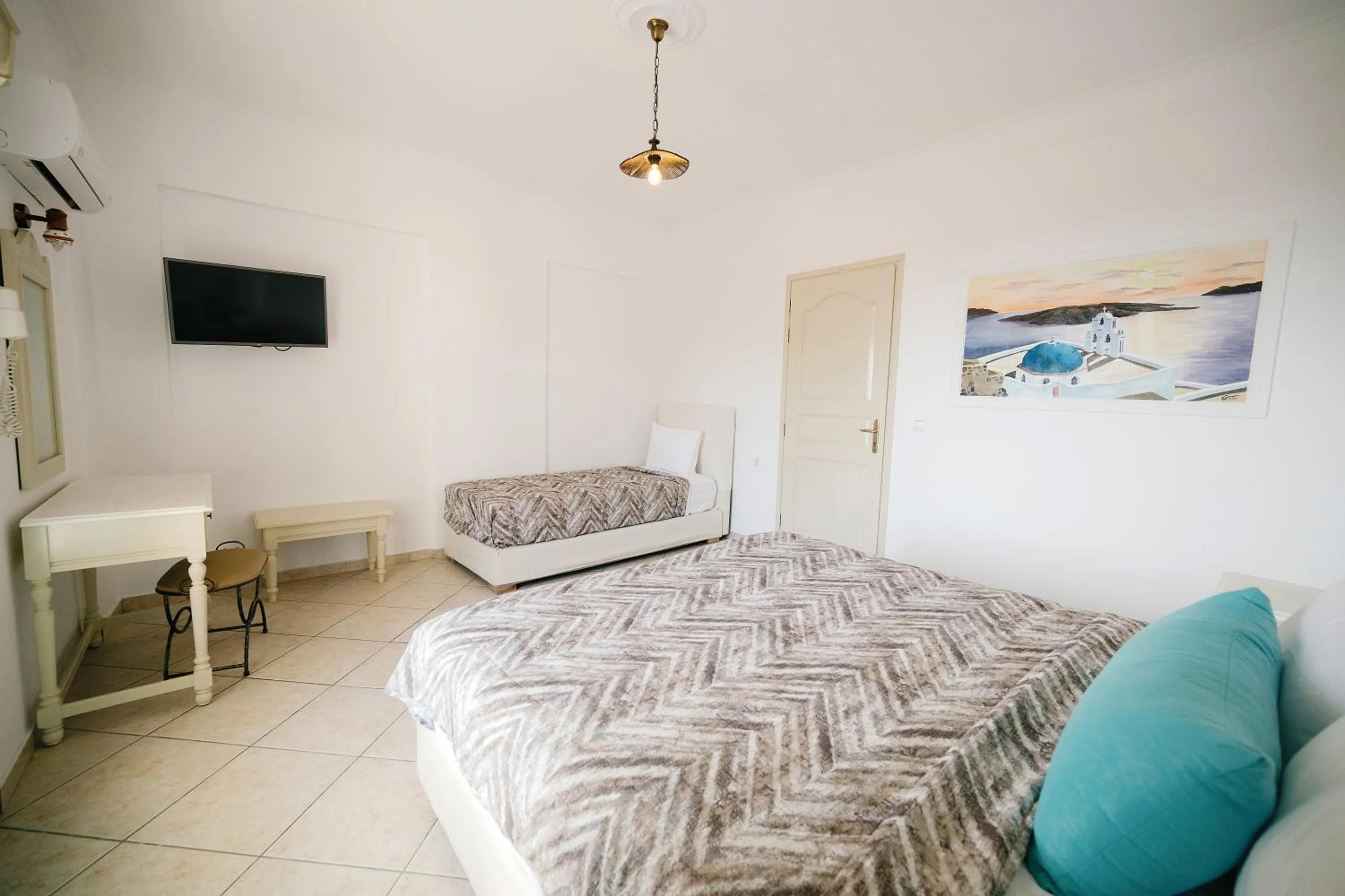 Bedroom, Bed in my life suites