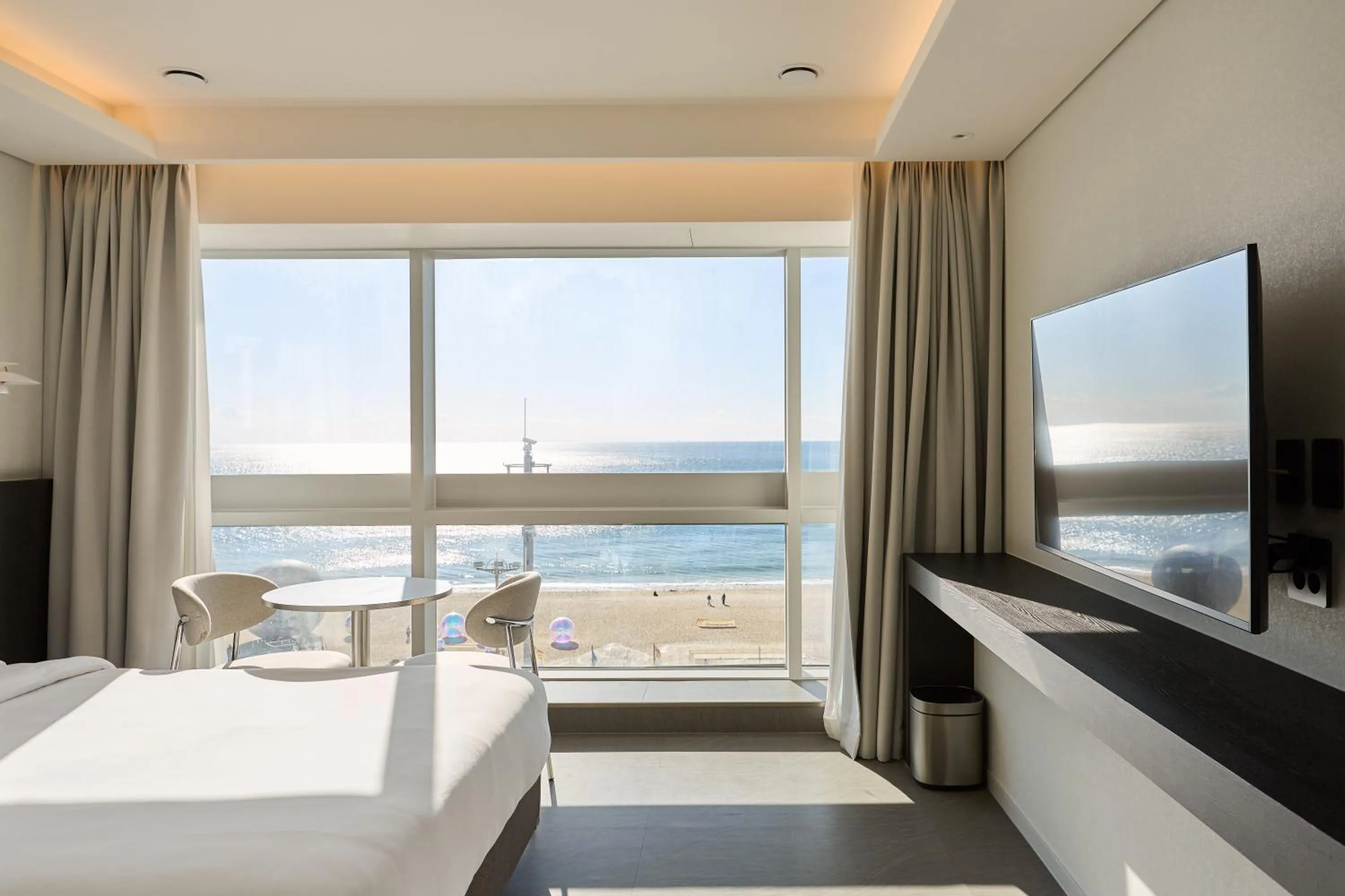 View (from property/room), Bed in Cove Stay Haeundae