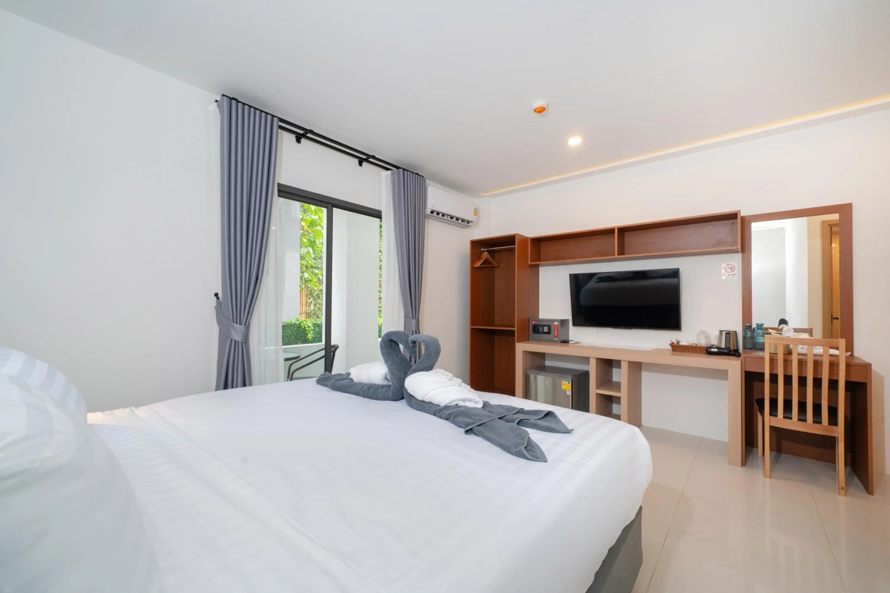 Deluxe Double Room - single occupancy in Thawalai Inn Kata