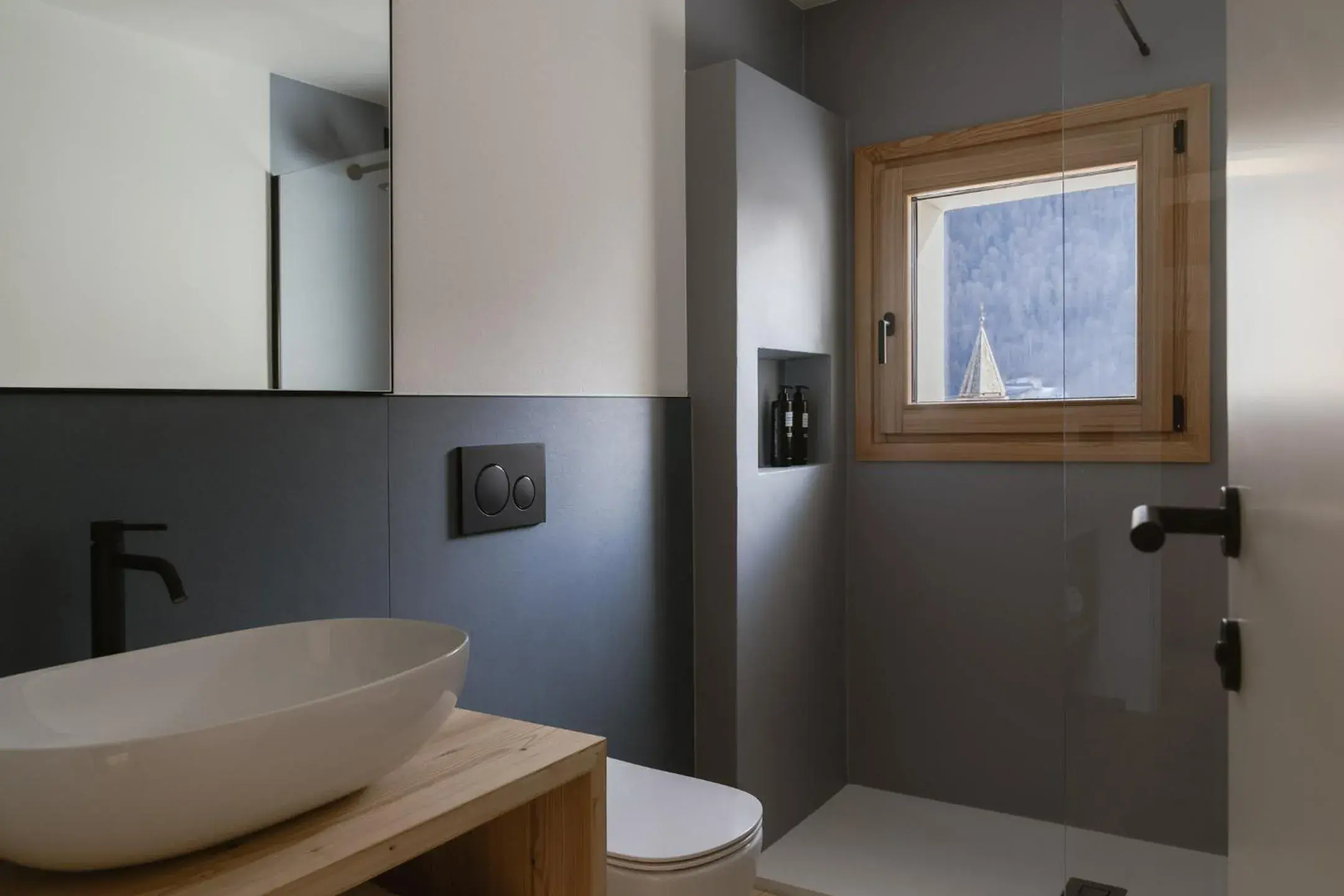 Double Room with Private Bathroom in Hotel Chalet Rezia Double Room with Private Bathroom in Hotel Chalet Rezia
