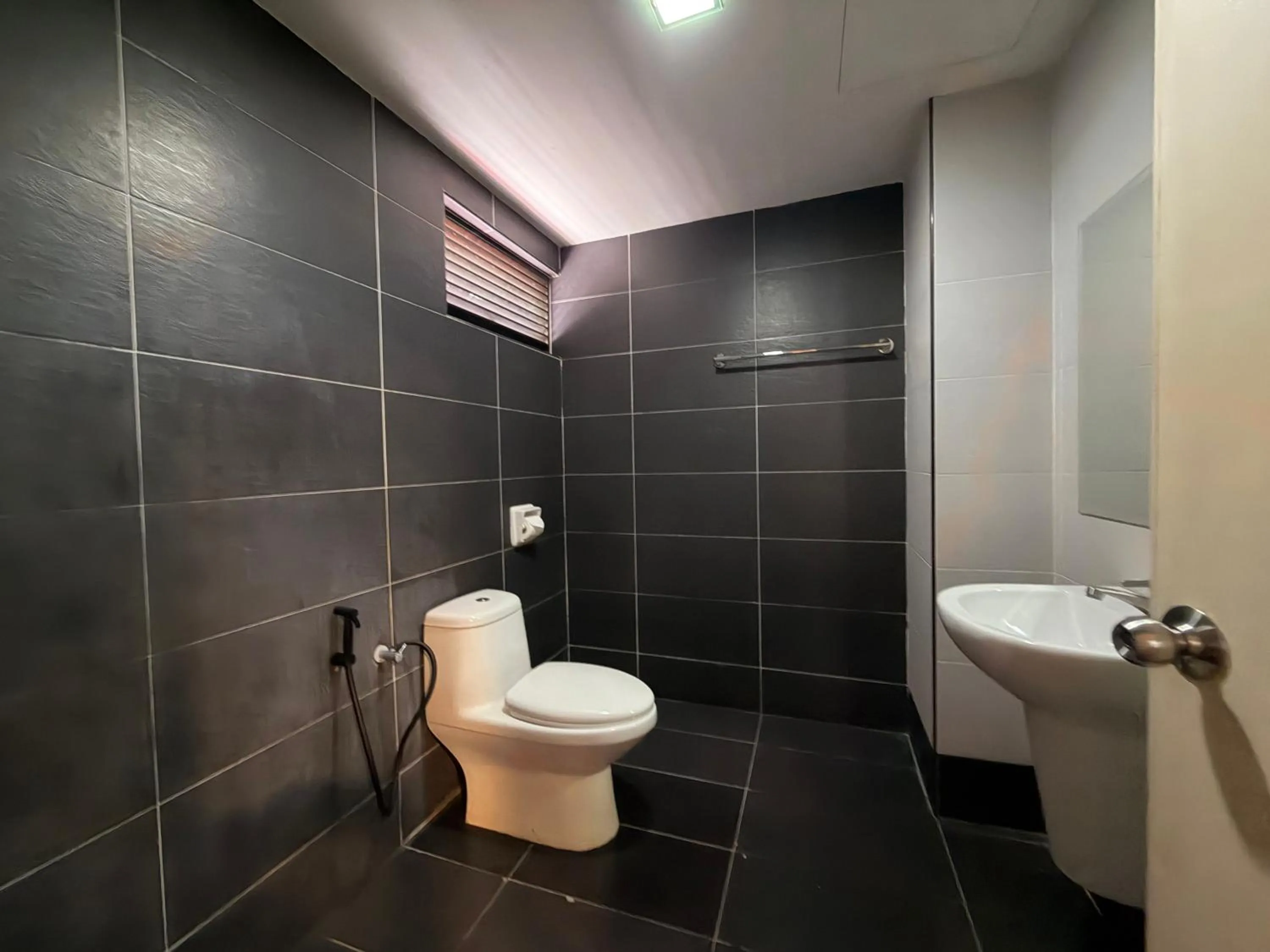 Toilet in Asto Hotel Kuala Lumpur