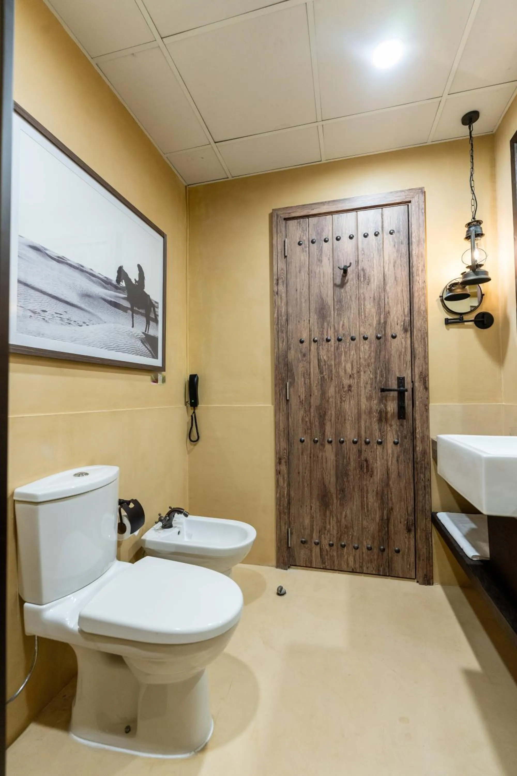 Toilet in The Luxe Retreat Hotel Apartments