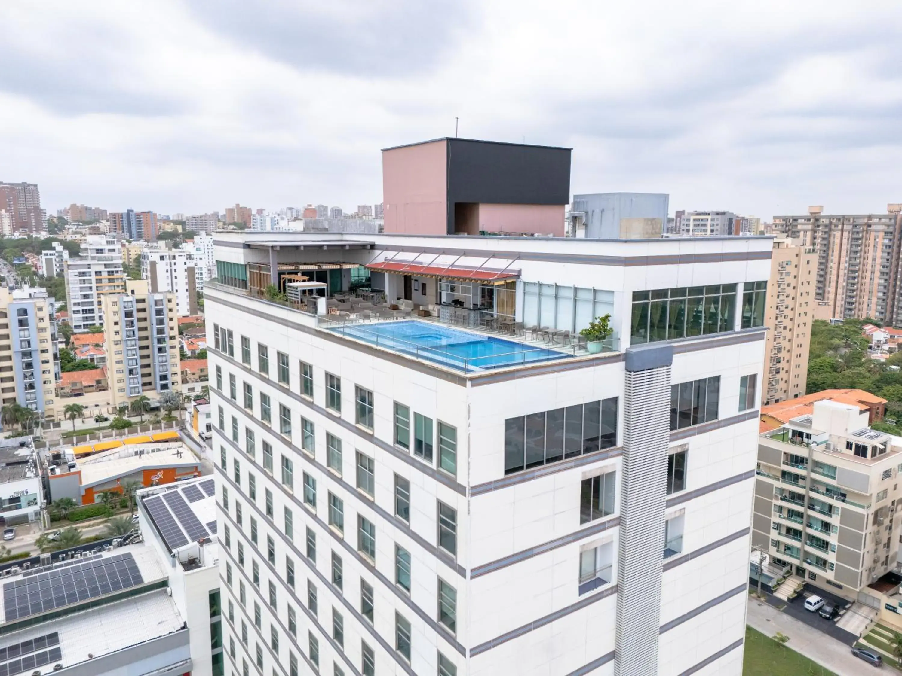 Property building in Sky Collection Lifestyle Hotel & Suites Barranquilla Property building in Sky Collection Lifestyle Hotel & Suites Barranquilla