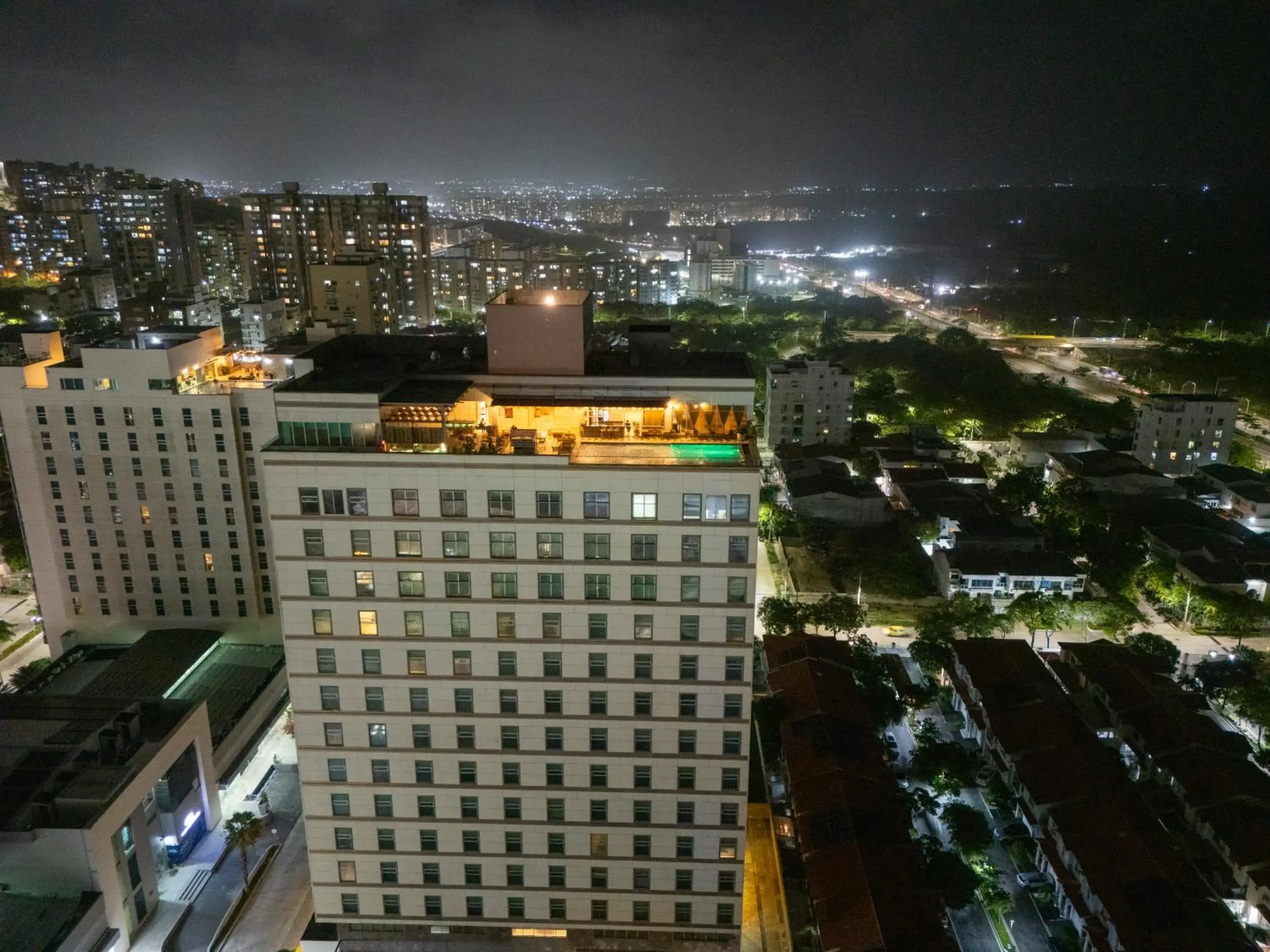 Property building in Sky Collection Lifestyle Hotel & Suites Barranquilla Property building in Sky Collection Lifestyle Hotel & Suites Barranquilla