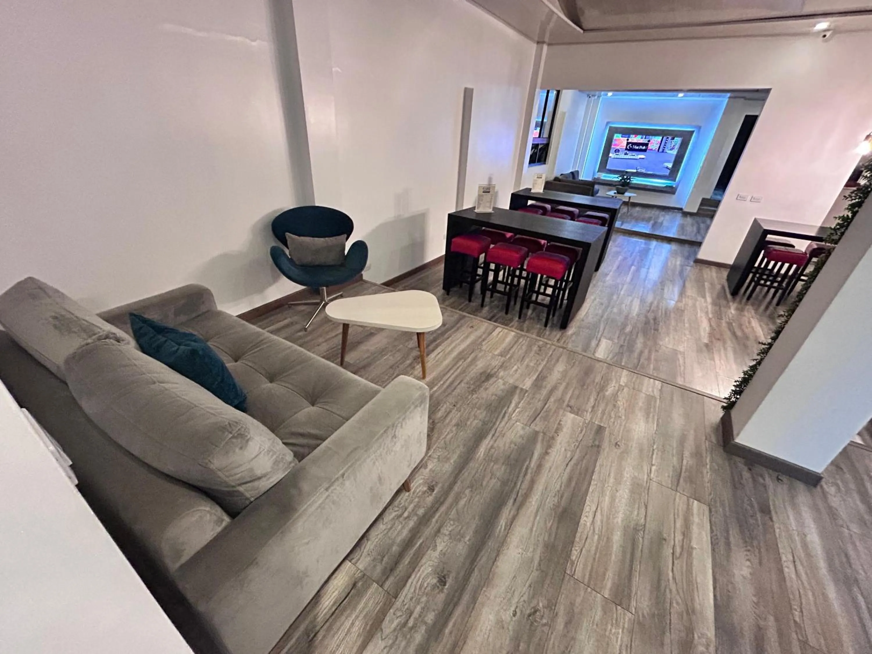 Restaurant/places to eat in Lavid Hotel Kennedy