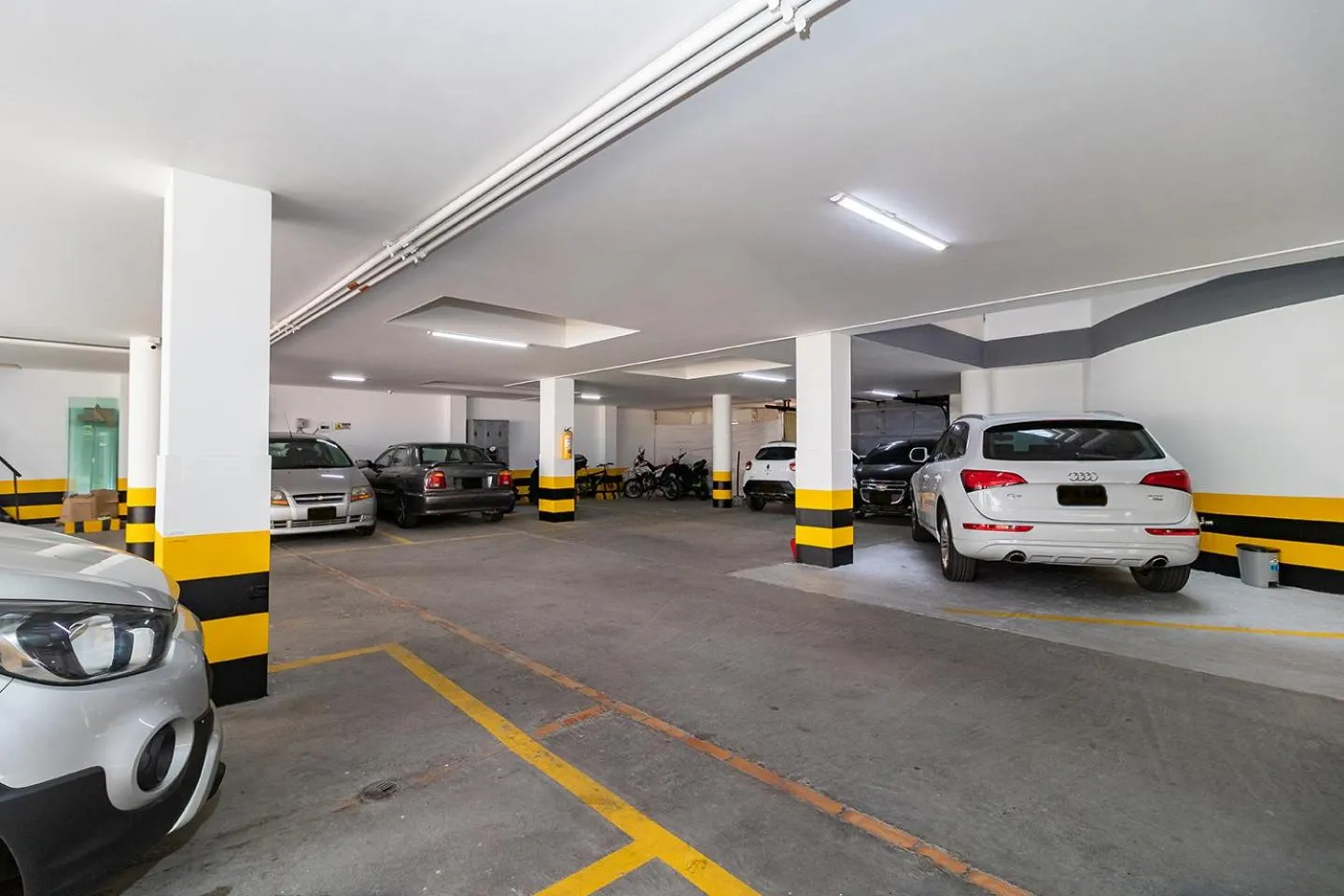 Parking in Lavid Hotel Kennedy