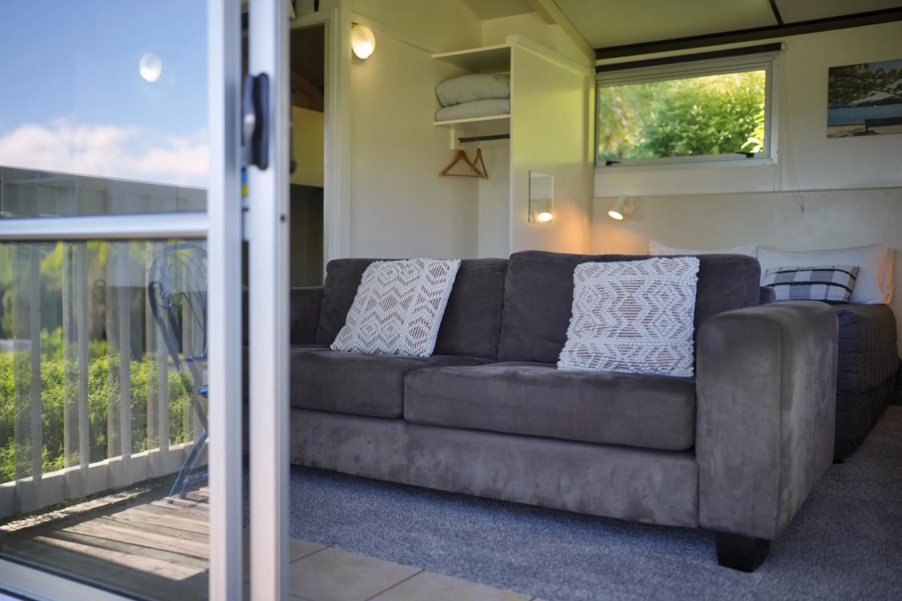 Balcony/Terrace in Akaroa Top 10 Holiday Park
