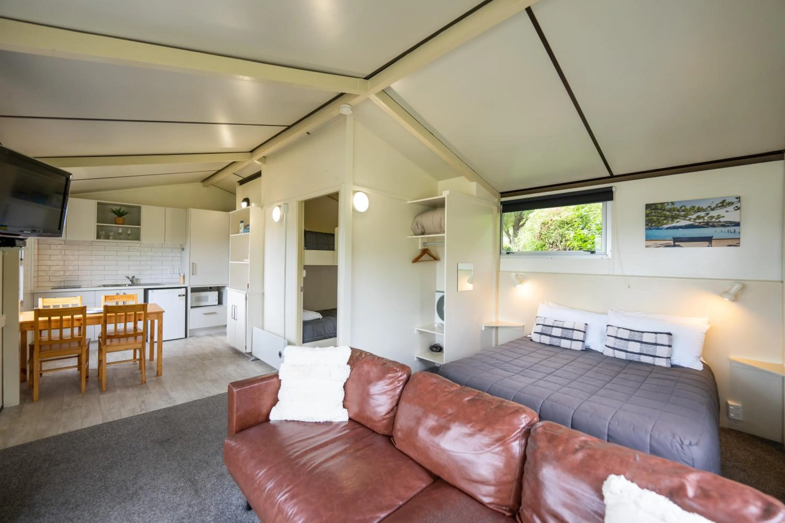 Kitchen or kitchenette in Akaroa Top 10 Holiday Park