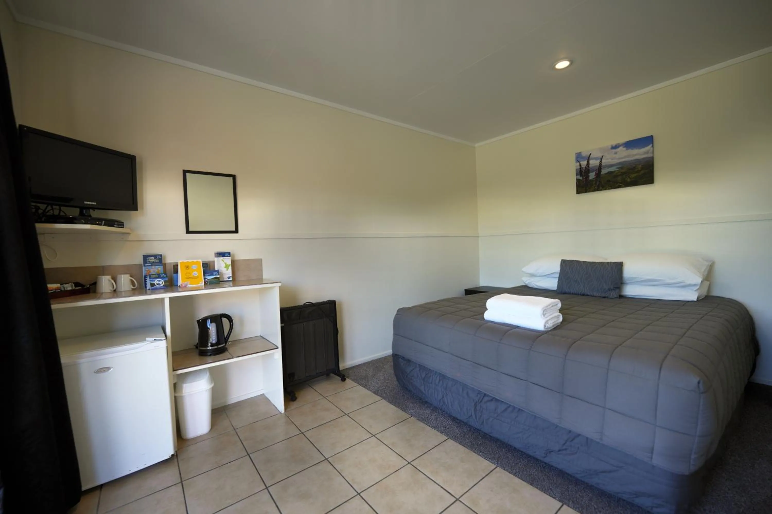 Bed in Akaroa Top 10 Holiday Park