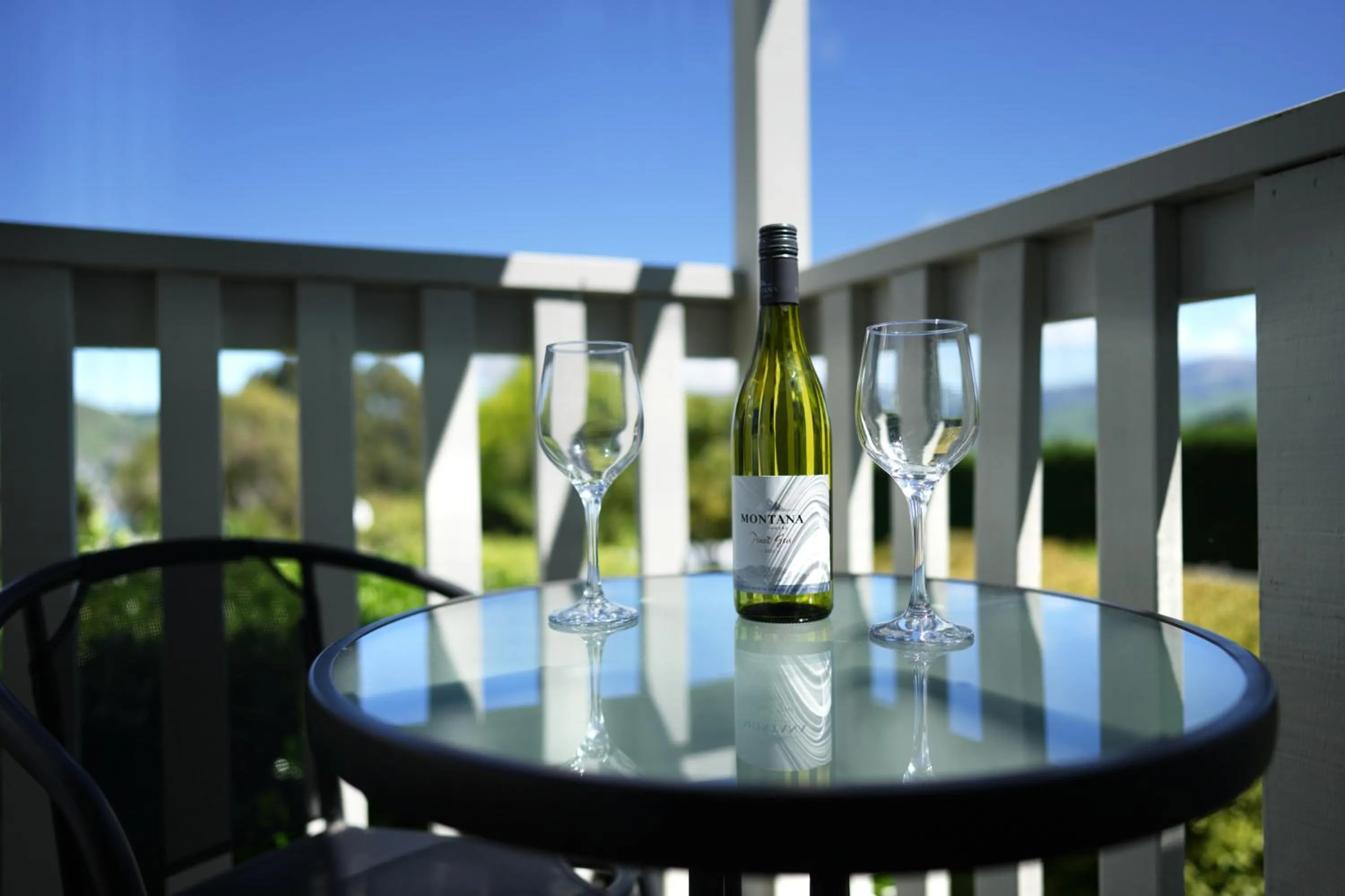 Balcony/Terrace in Akaroa Top 10 Holiday Park