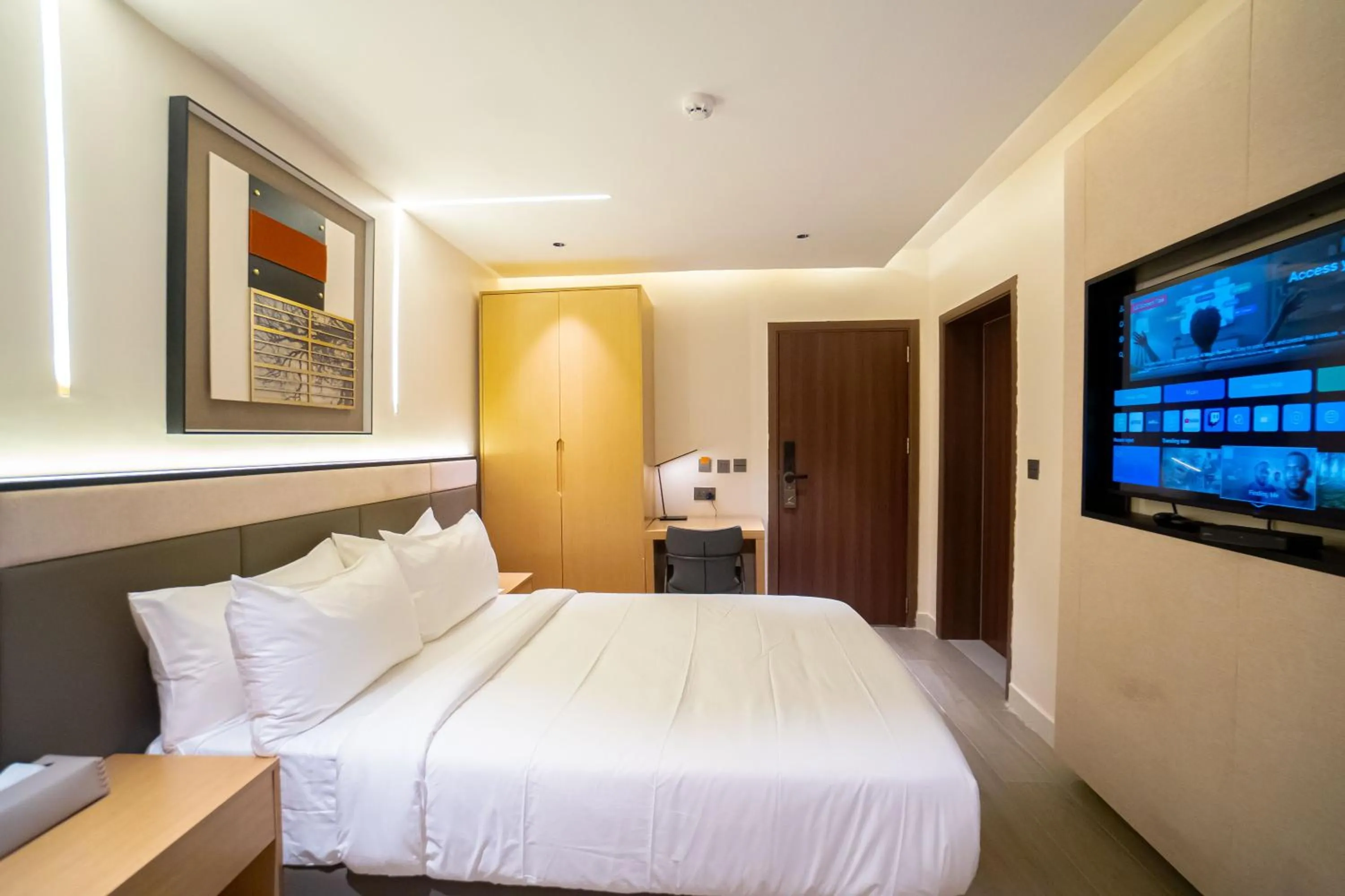 Bedroom, Bed in Greyfield Hotel and Apartments
