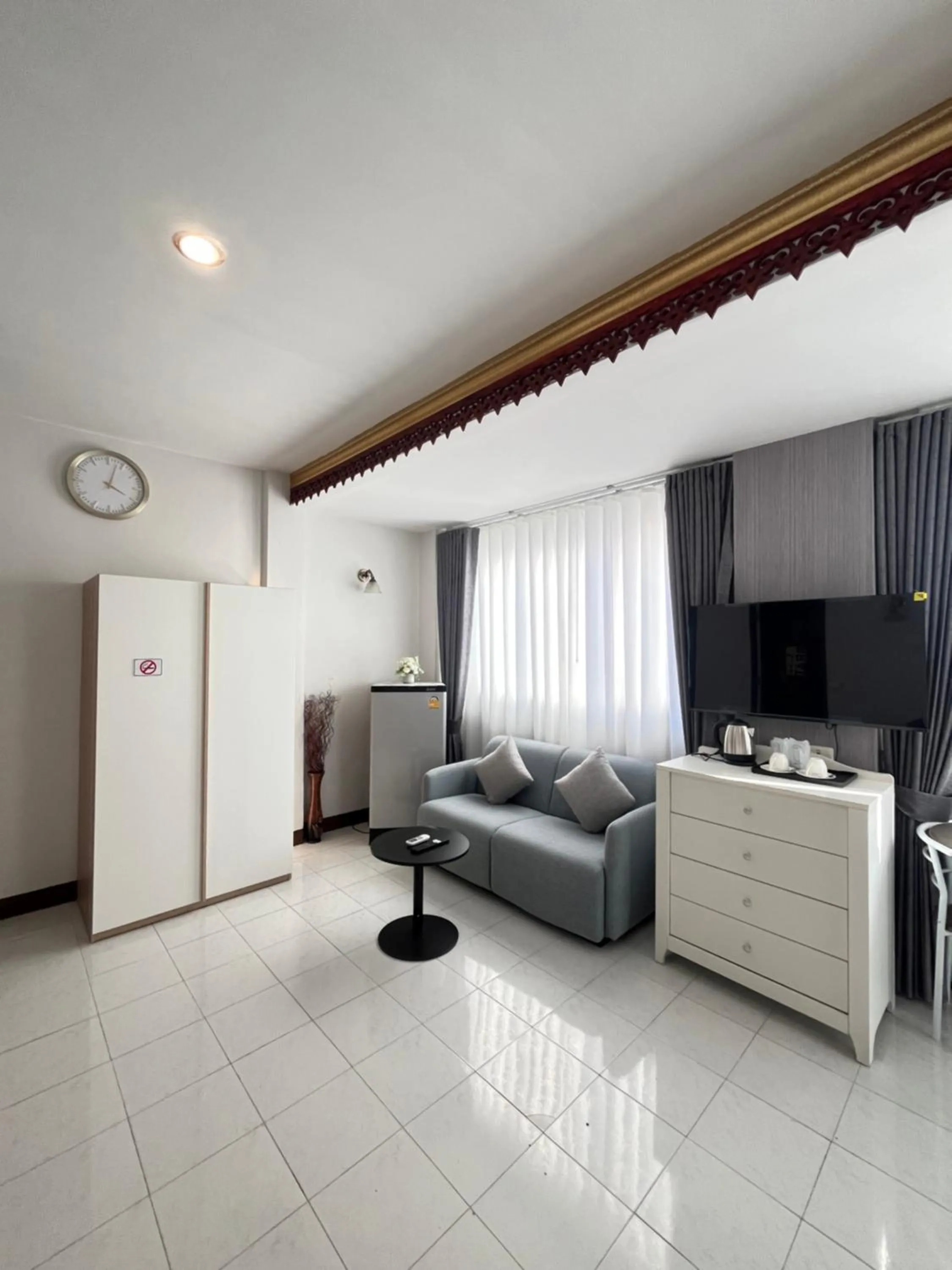 Photo of the whole room in Ali House Patong
