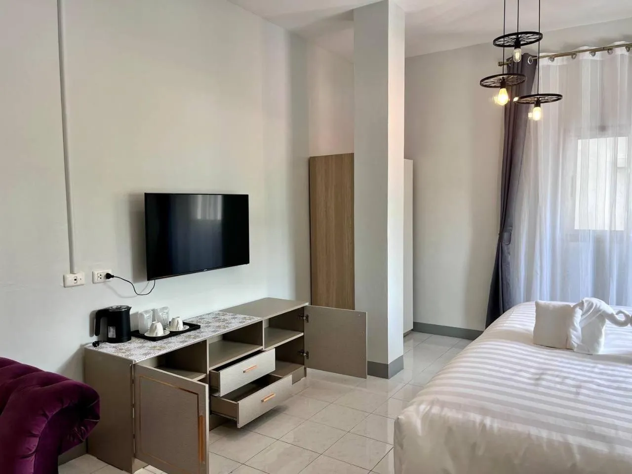 TV and multimedia, Bed in Ali House Patong