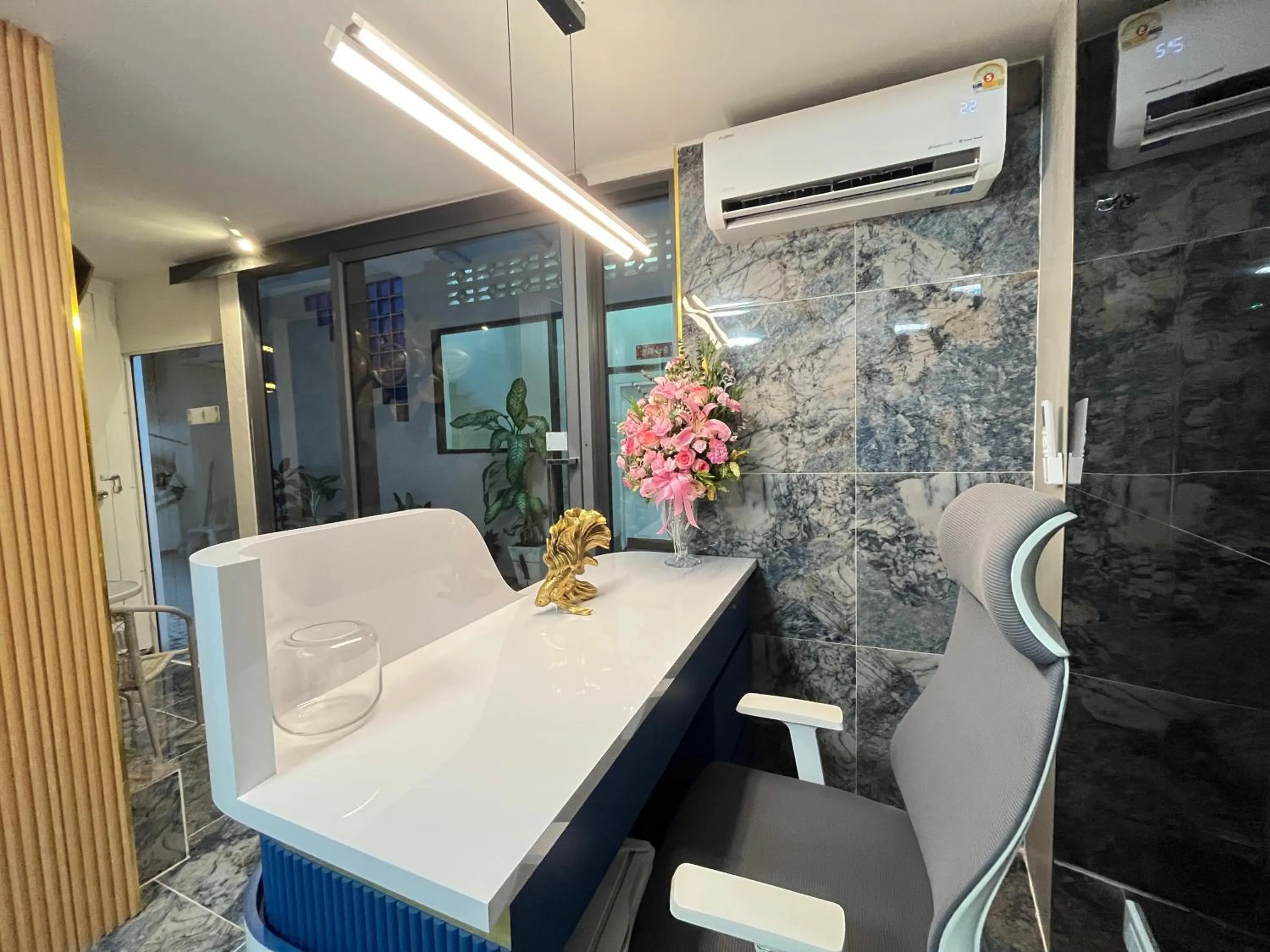 Lobby or reception in Ali House Patong