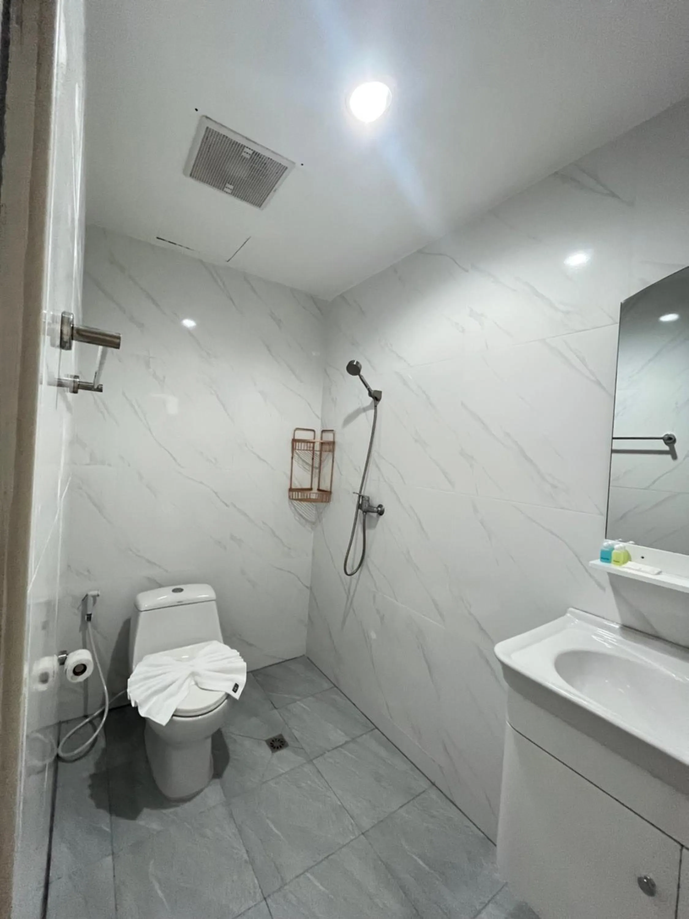 Shower in Ali House Patong