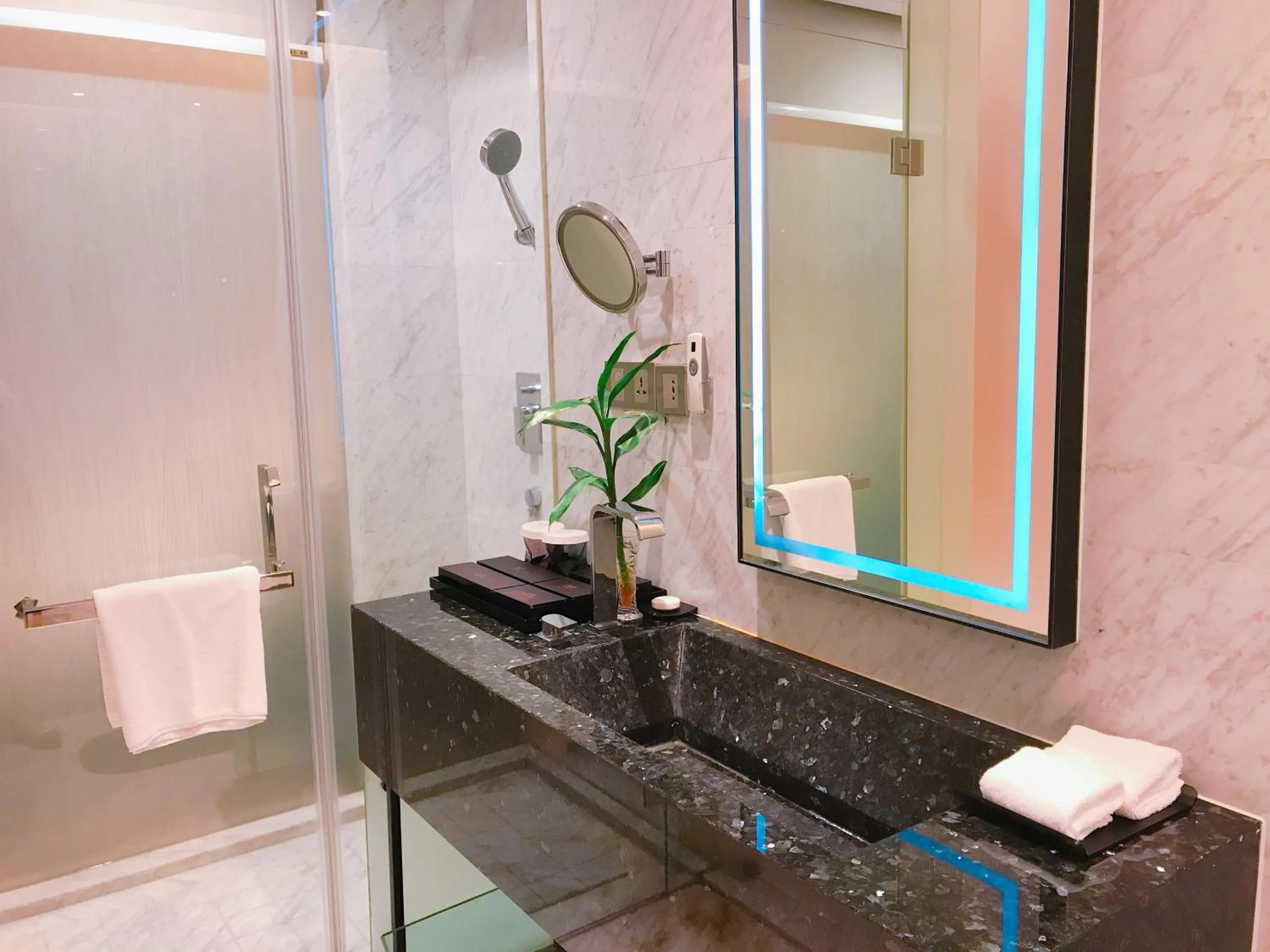 The Pearl Boutique Hotel