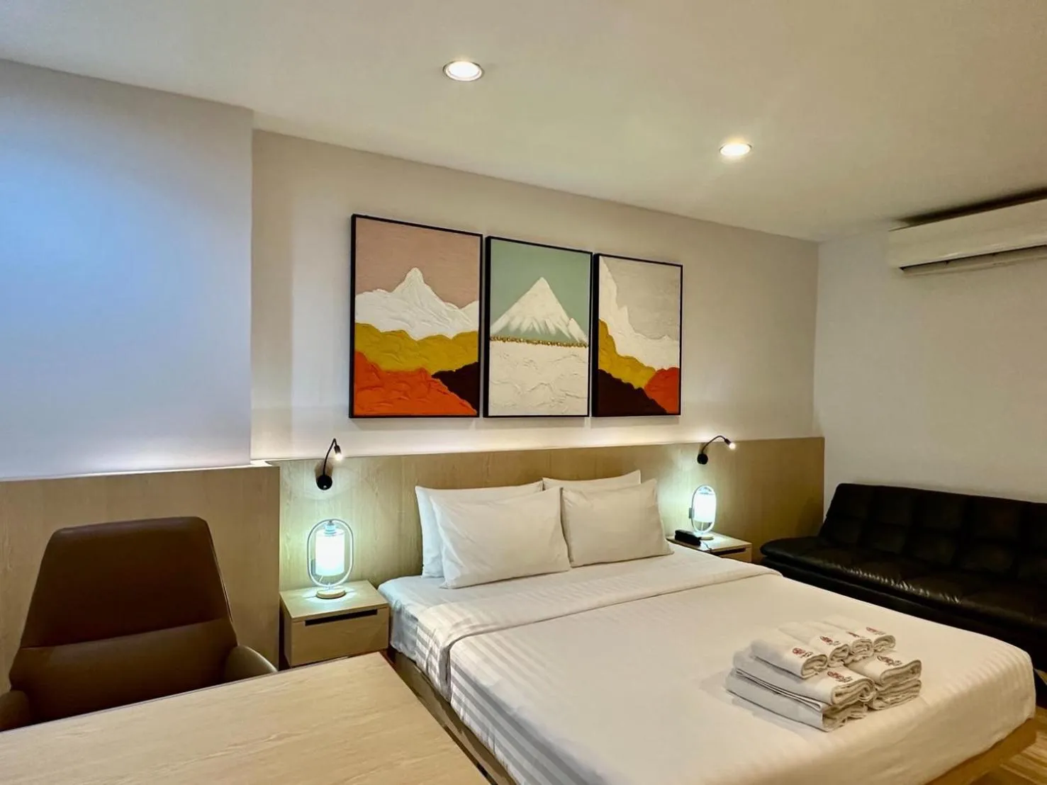 Guests, Bed in Sakura Sky Residence