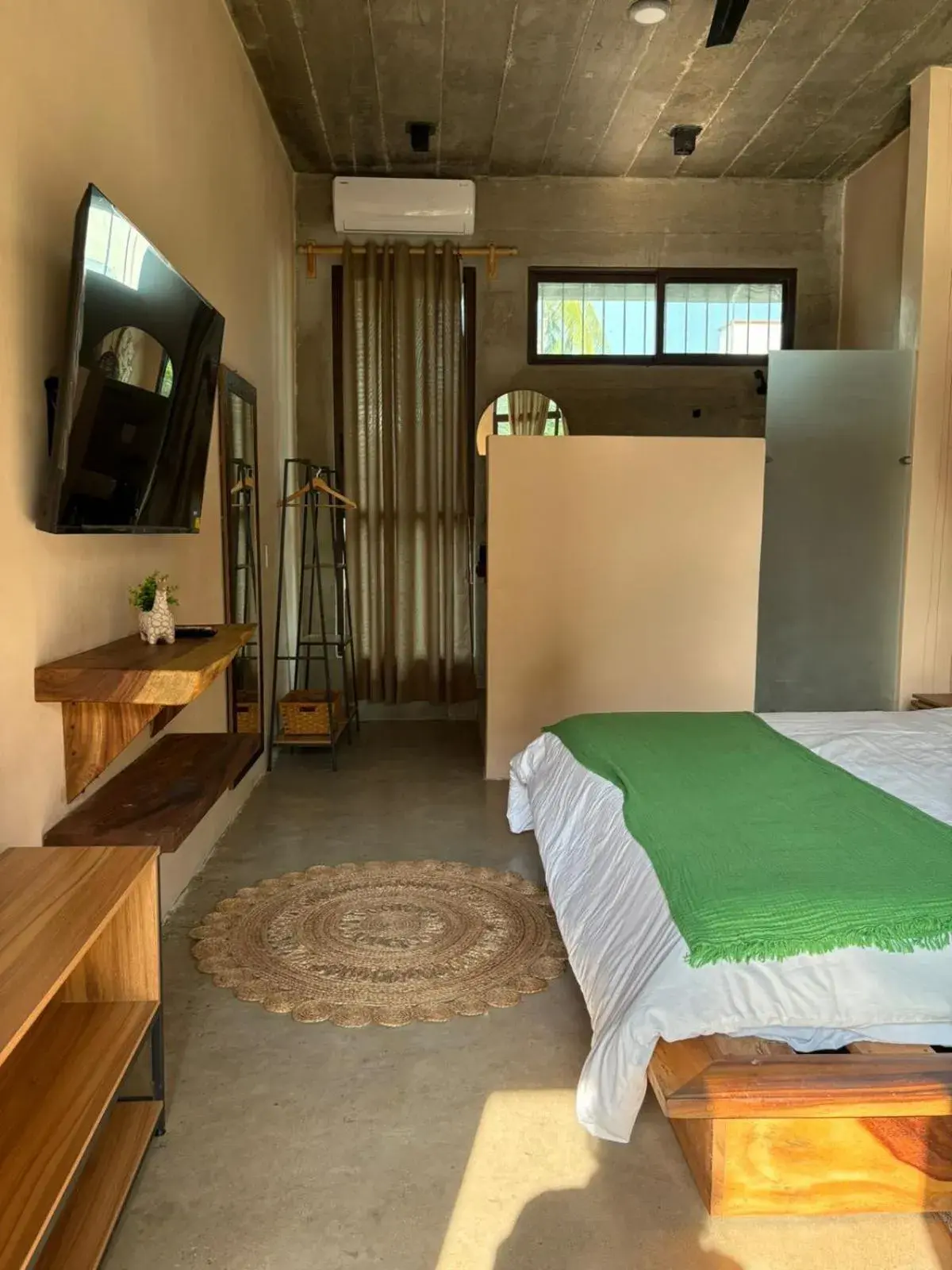 Deluxe Double Room with Balcony in Casa Ampa Zikatela- Brisas de Zicatela- Puerto Escondido Deluxe Double Room with Balcony in Casa Ampa Zikatela- Brisas de Zicatela- Puerto Escondido
