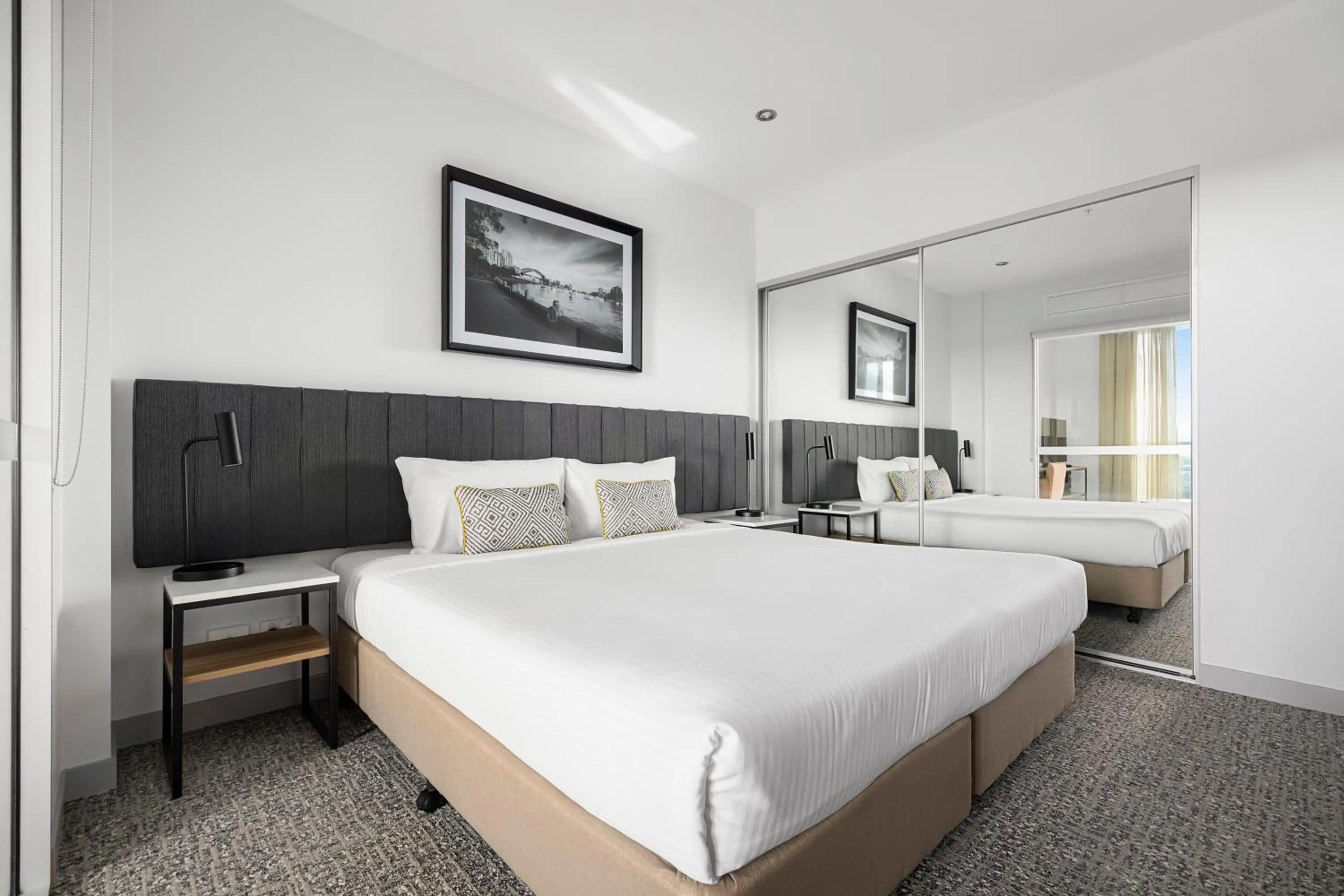 Bedroom, Bed in Quest Chatswood