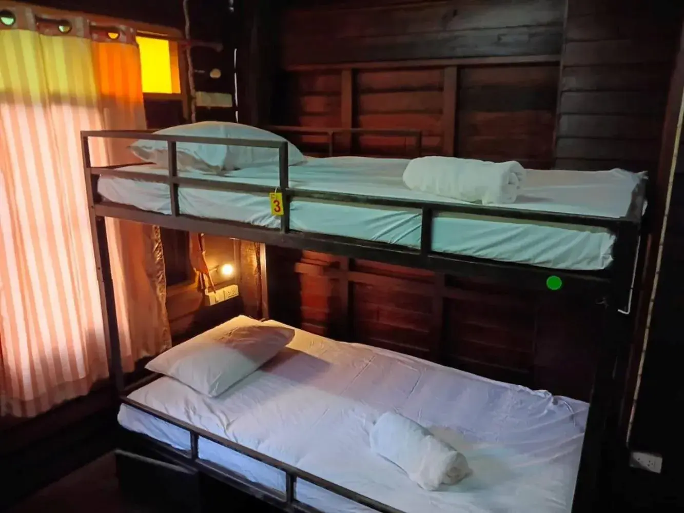 Bed in 8-Bed Dormitory Room in Collection O Baan Elephant Home Bed in 8-Bed Dormitory Room in Collection O Baan Elephant Home