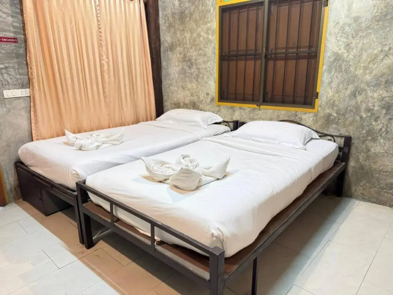 Twin Room with Shared Bathroom in Collection O Baan Elephant Home Twin Room with Shared Bathroom in Collection O Baan Elephant Home