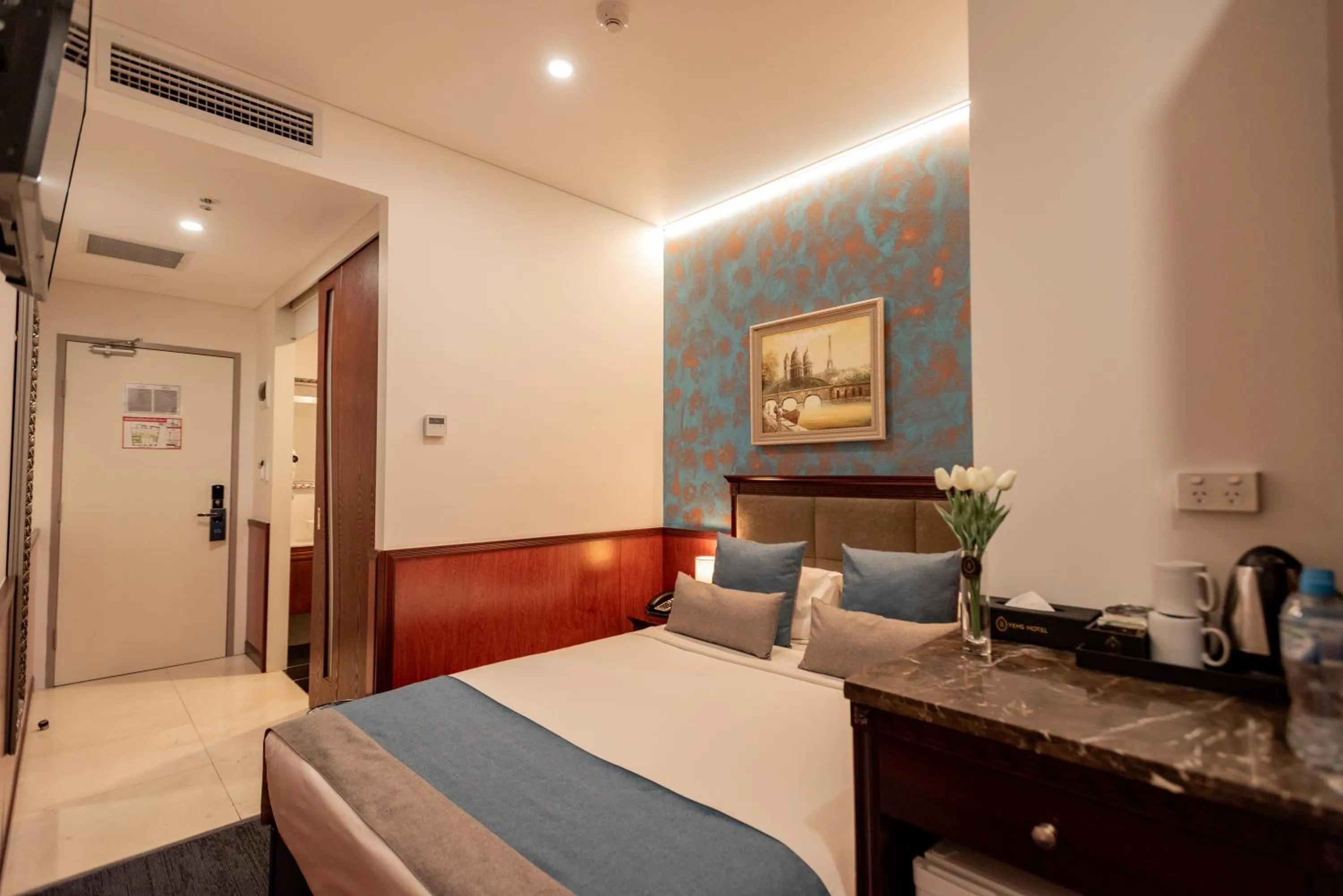 Bedroom, Bed in YEHS Hotel Sydney CBD