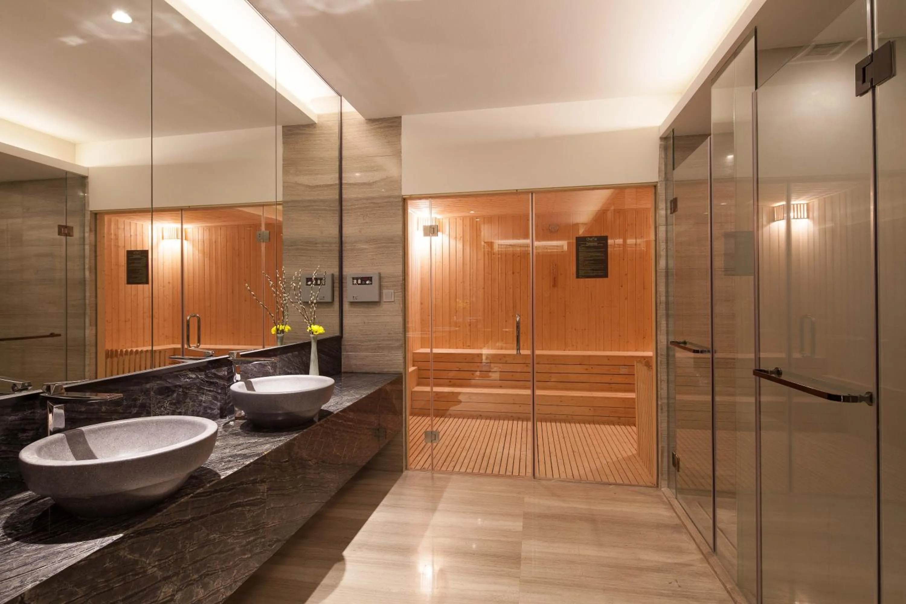 Bathroom in Cheery Dragon Canal Hotel Hangzhou - Intangible Cultural Heritage Hotel