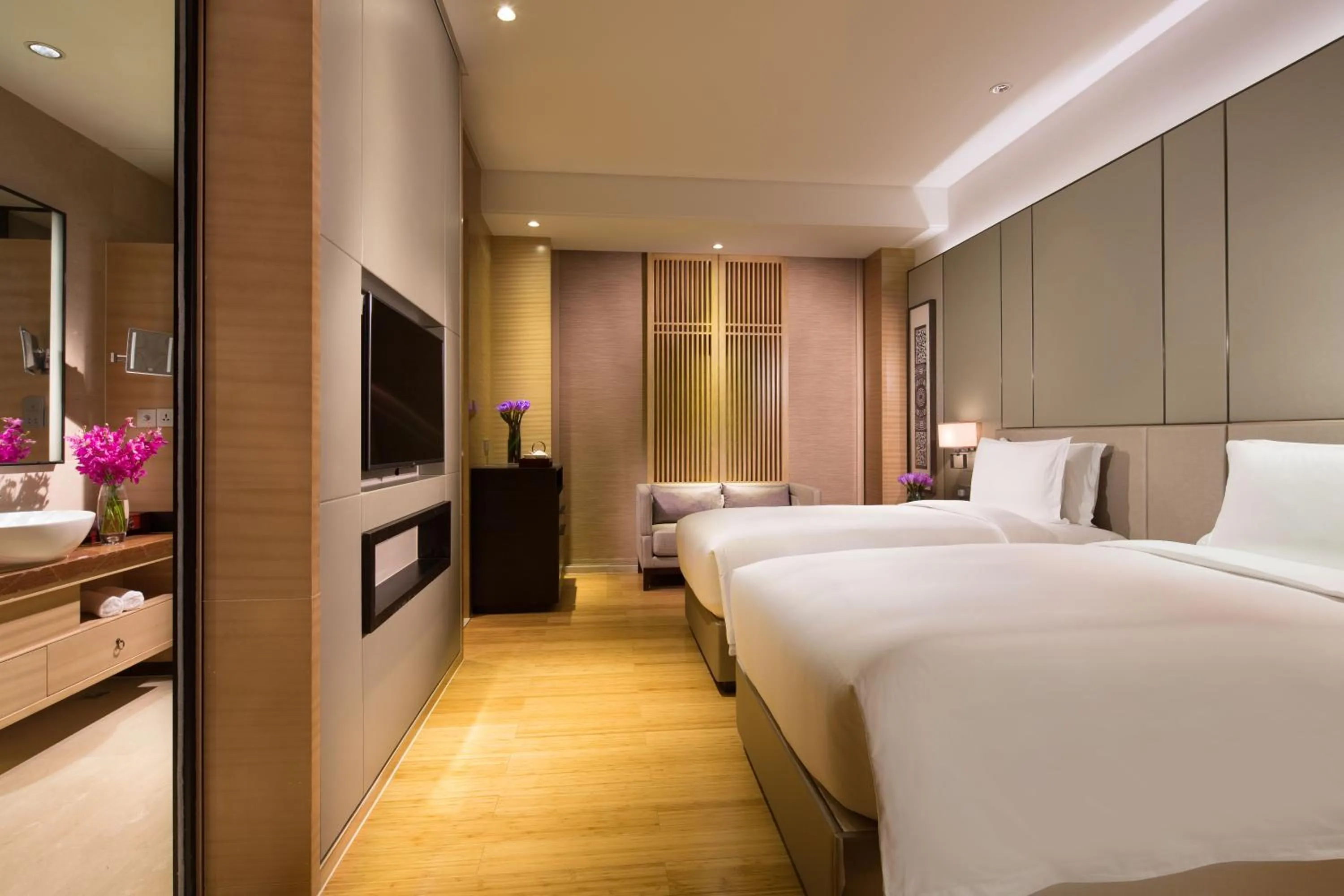 bunk bed, Bed in Cheery Dragon Canal Hotel Hangzhou - Intangible Cultural Heritage Hotel