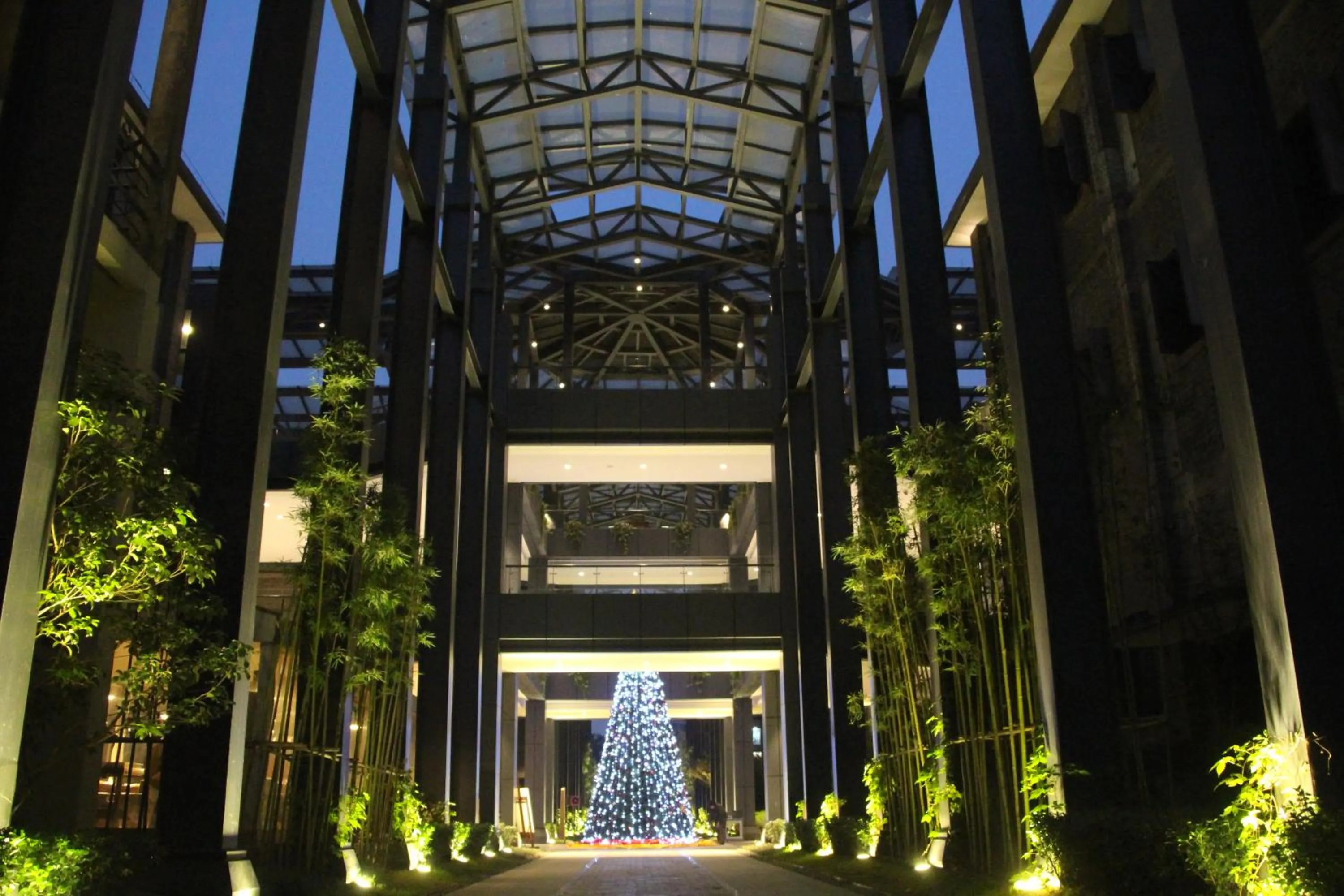 Cheery Dragon Canal Hotel Hangzhou - Intangible Cultural Heritage Hotel