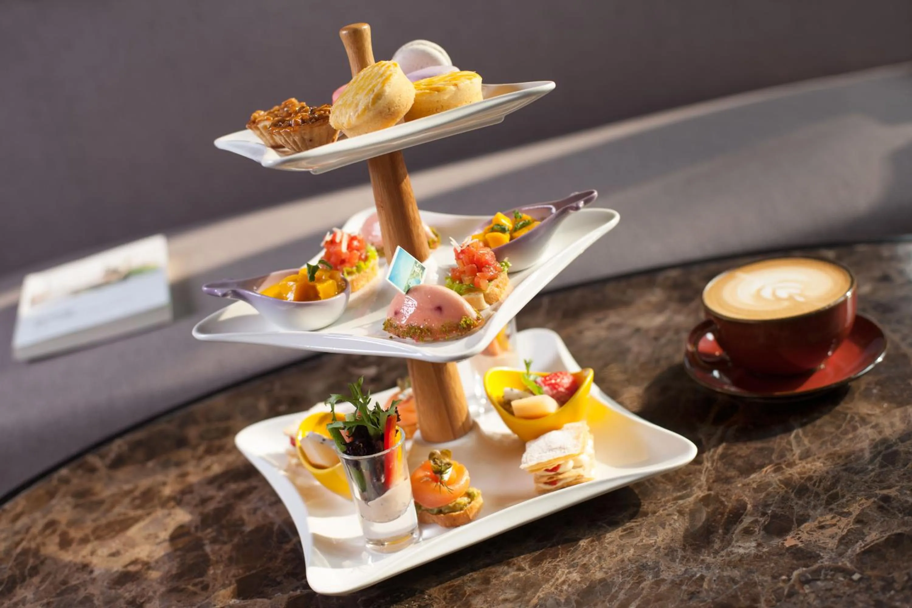 Food in Cheery Dragon Canal Hotel Hangzhou - Intangible Cultural Heritage Hotel