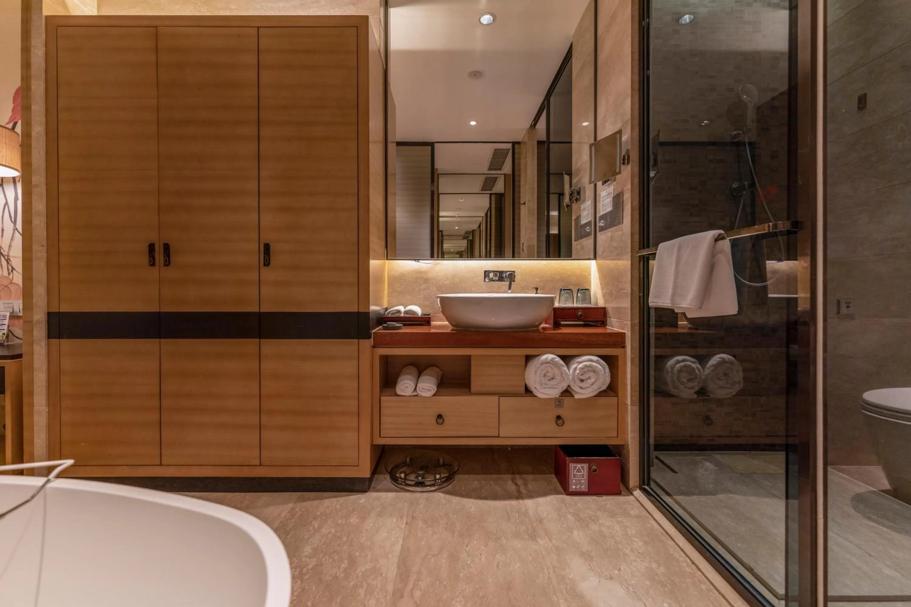 Cheery Dragon Canal Hotel Hangzhou - Intangible Cultural Heritage Hotel