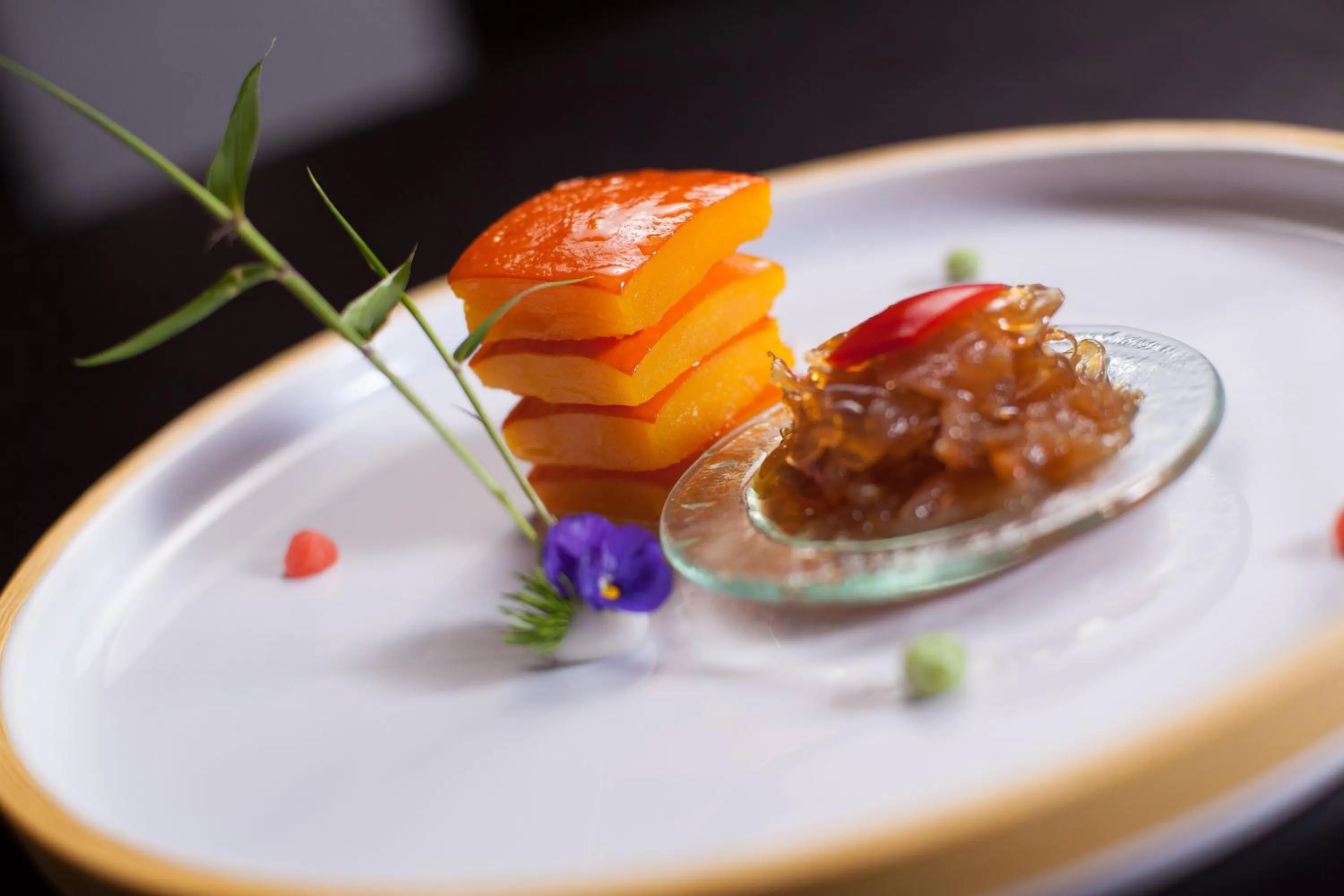 Food in Cheery Dragon Canal Hotel Hangzhou - Intangible Cultural Heritage Hotel