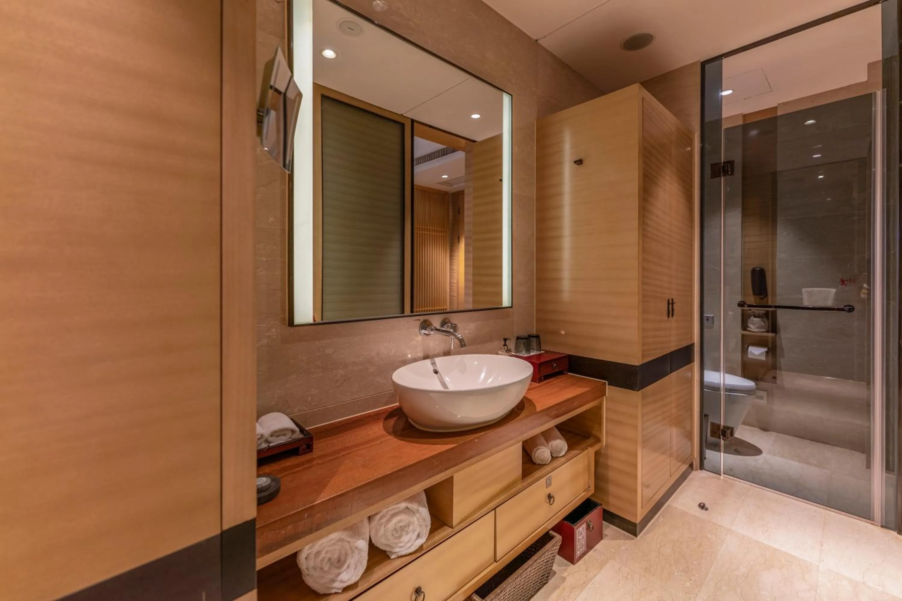 Cheery Dragon Canal Hotel Hangzhou - Intangible Cultural Heritage Hotel