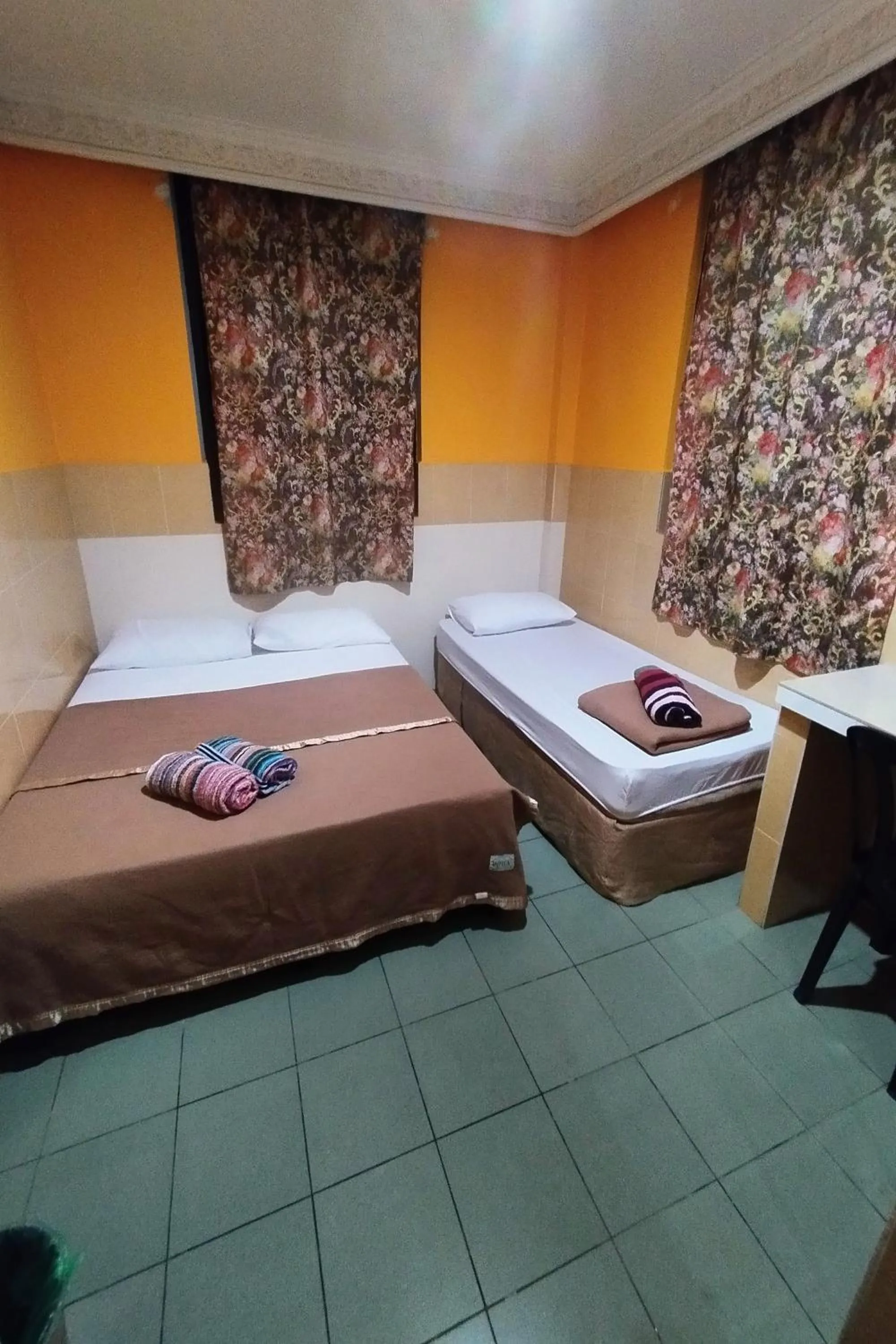 Photo of the whole room, Bed in 98 Inn BilikXpert at Chow Kit