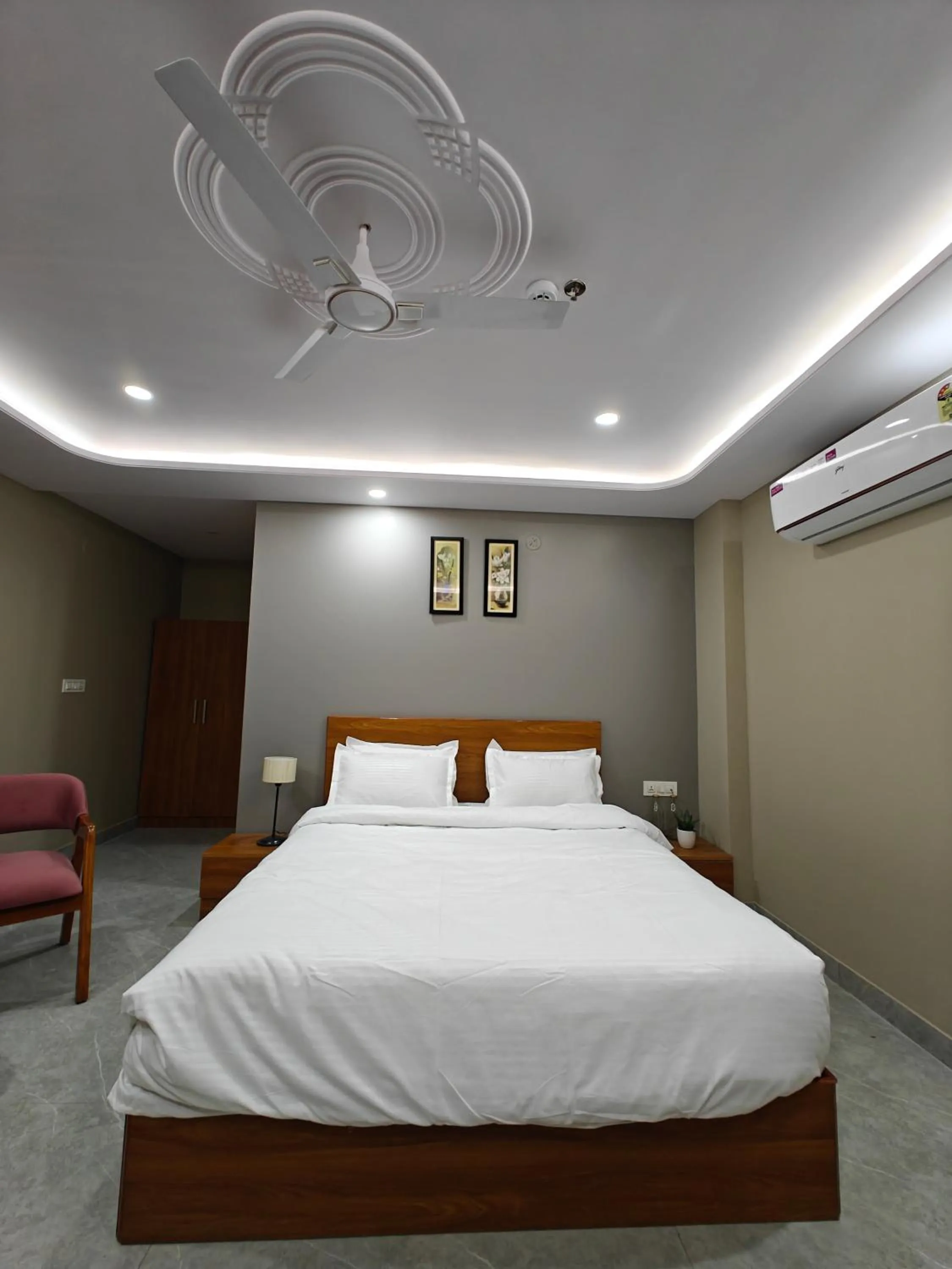 Bedroom, Bed in Sagar Stays