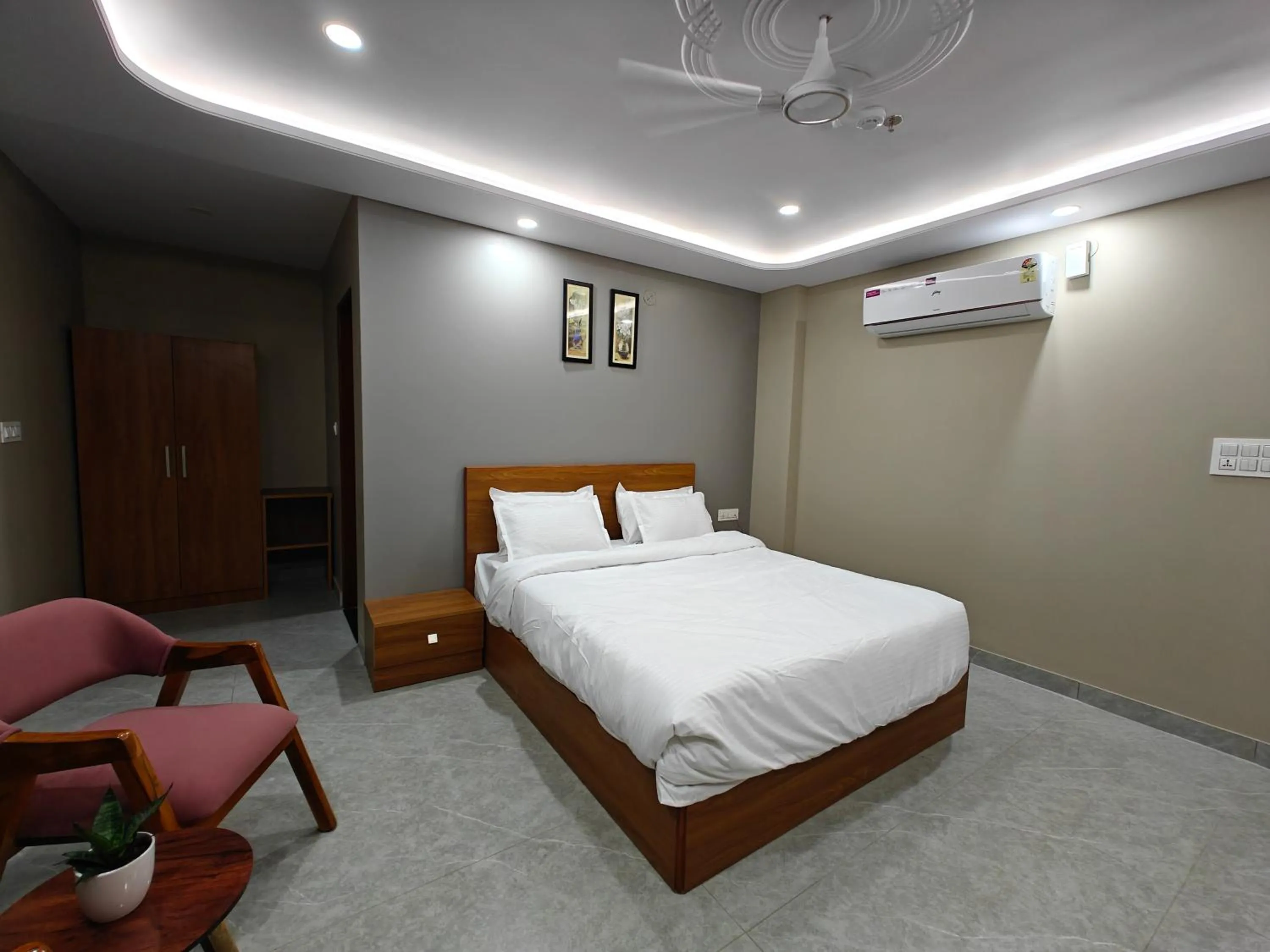 Bedroom, Bed in Sagar Stays